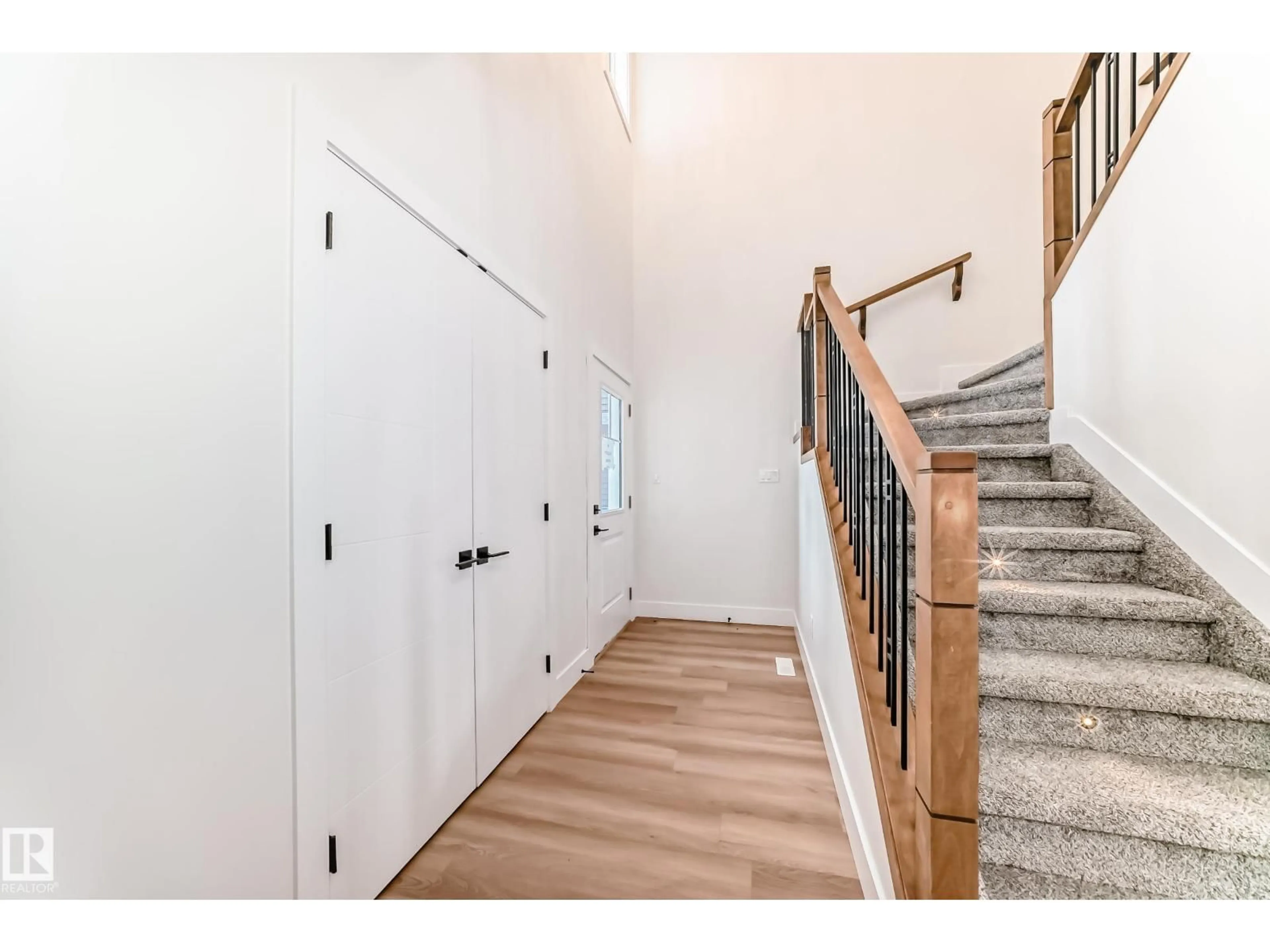 Indoor entryway for 81 ELLIOT WD, Fort Saskatchewan Alberta T8L1R8