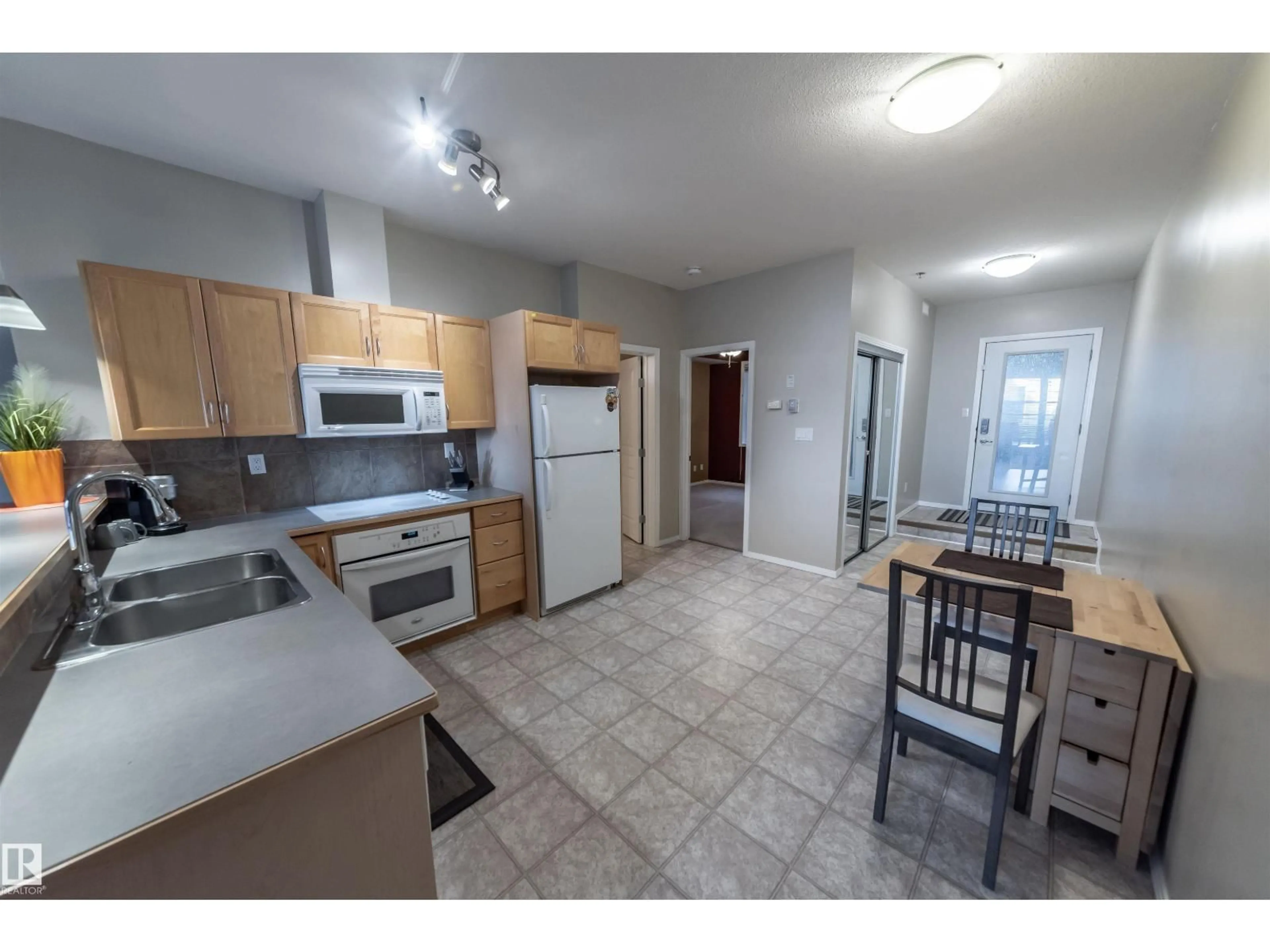 Standard kitchen, unknown for 150 4827 104A ST NW, Edmonton Alberta T6H0R5
