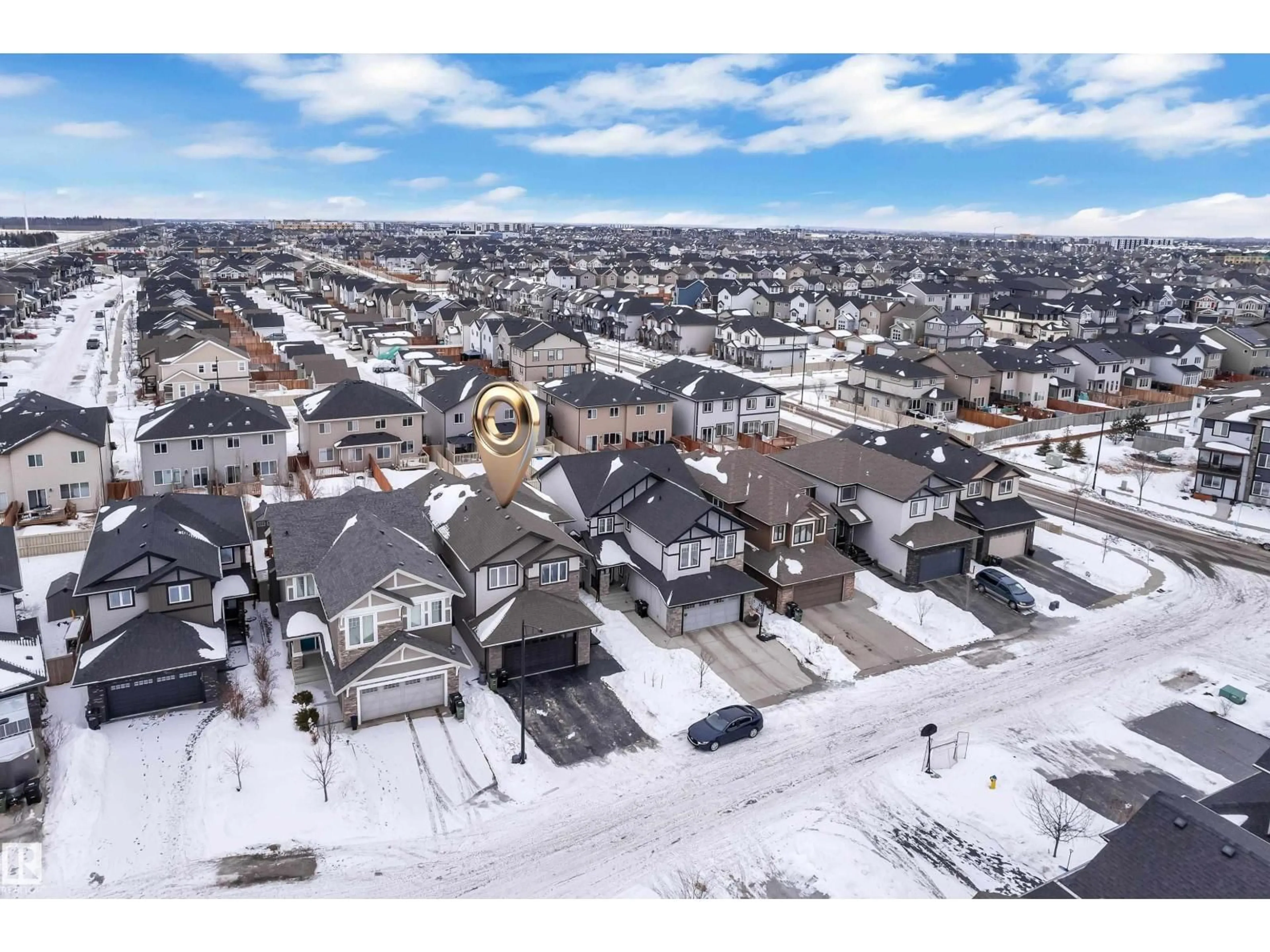 A pic from outside/outdoor area/front of a property/back of a property/a pic from drone, street for 2612 ADAM CO SW, Edmonton Alberta T6W3C1