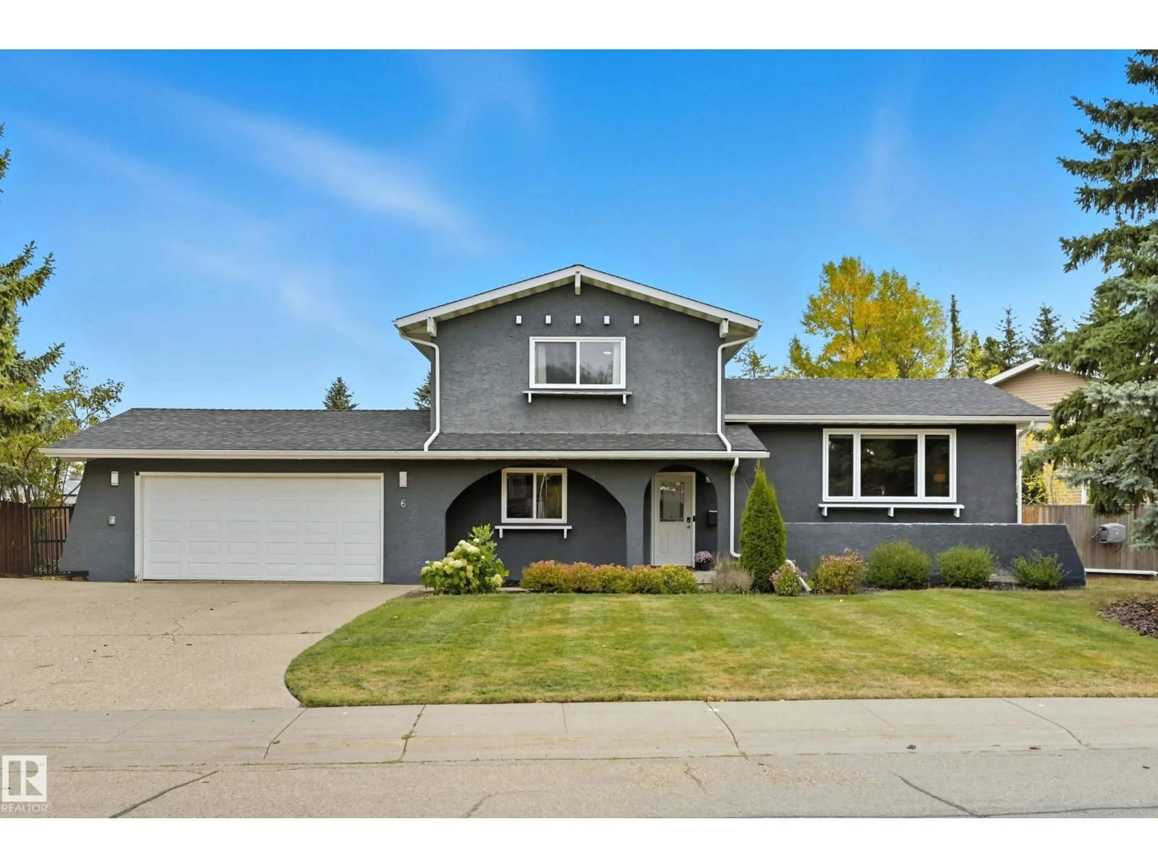 Home with vinyl exterior material, street for 6 BRAESIDE CR, Sherwood Park Alberta T8A3M8