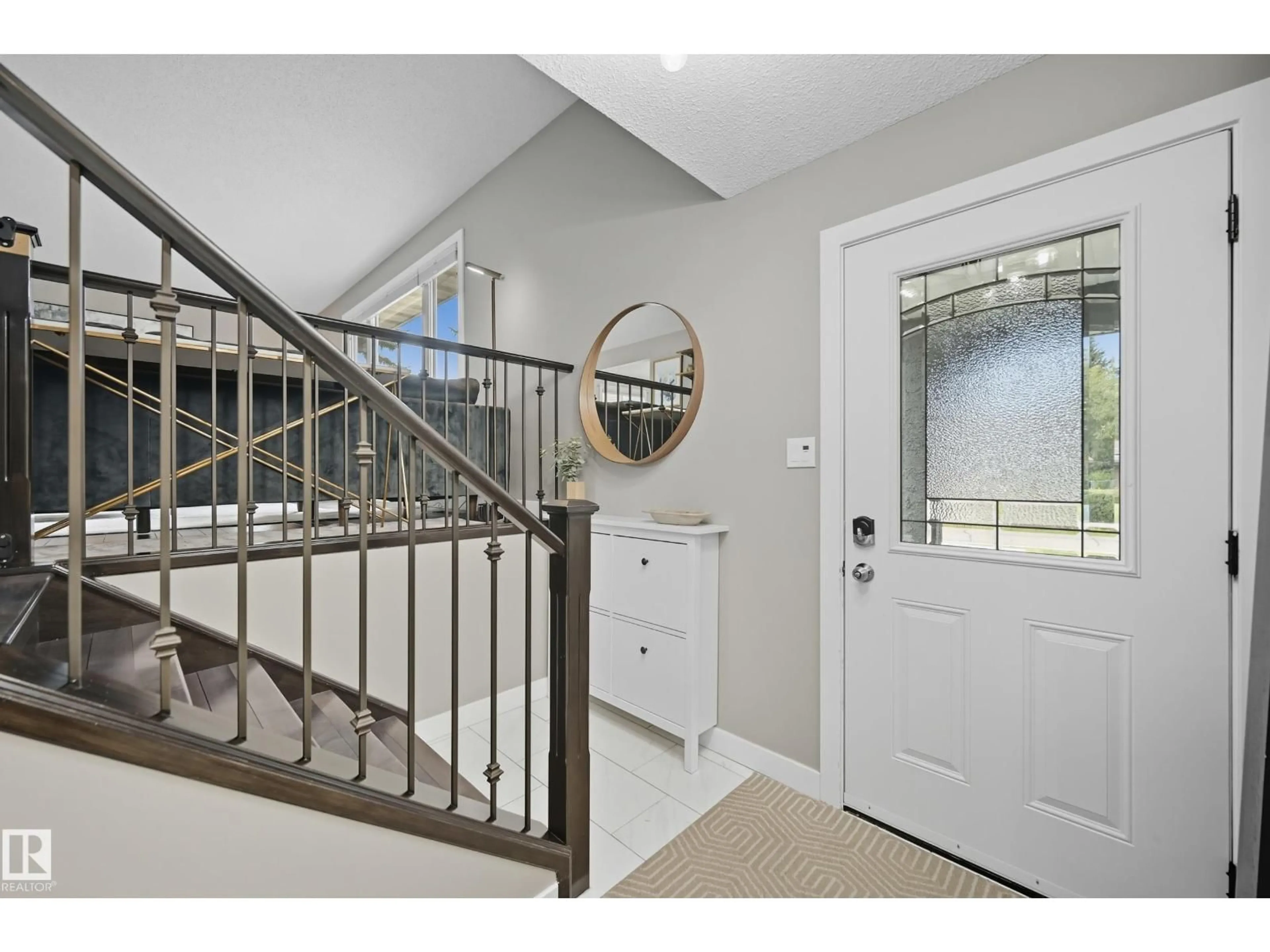 Indoor entryway for 6 BRAESIDE CR, Sherwood Park Alberta T8A3M8