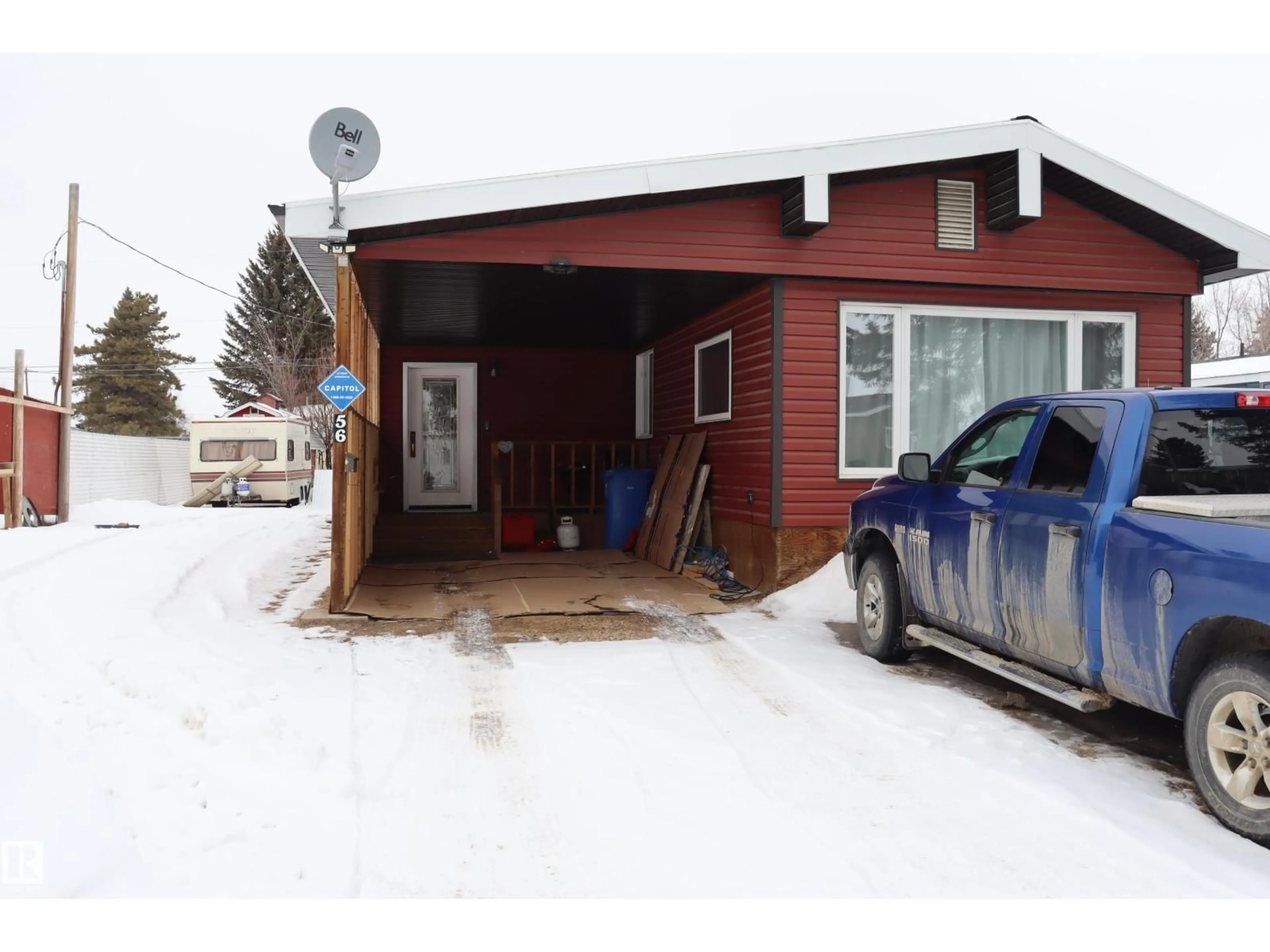 Indoor garage for 56 - 4204 47 ST, Wetaskiwin Alberta T9A2H5