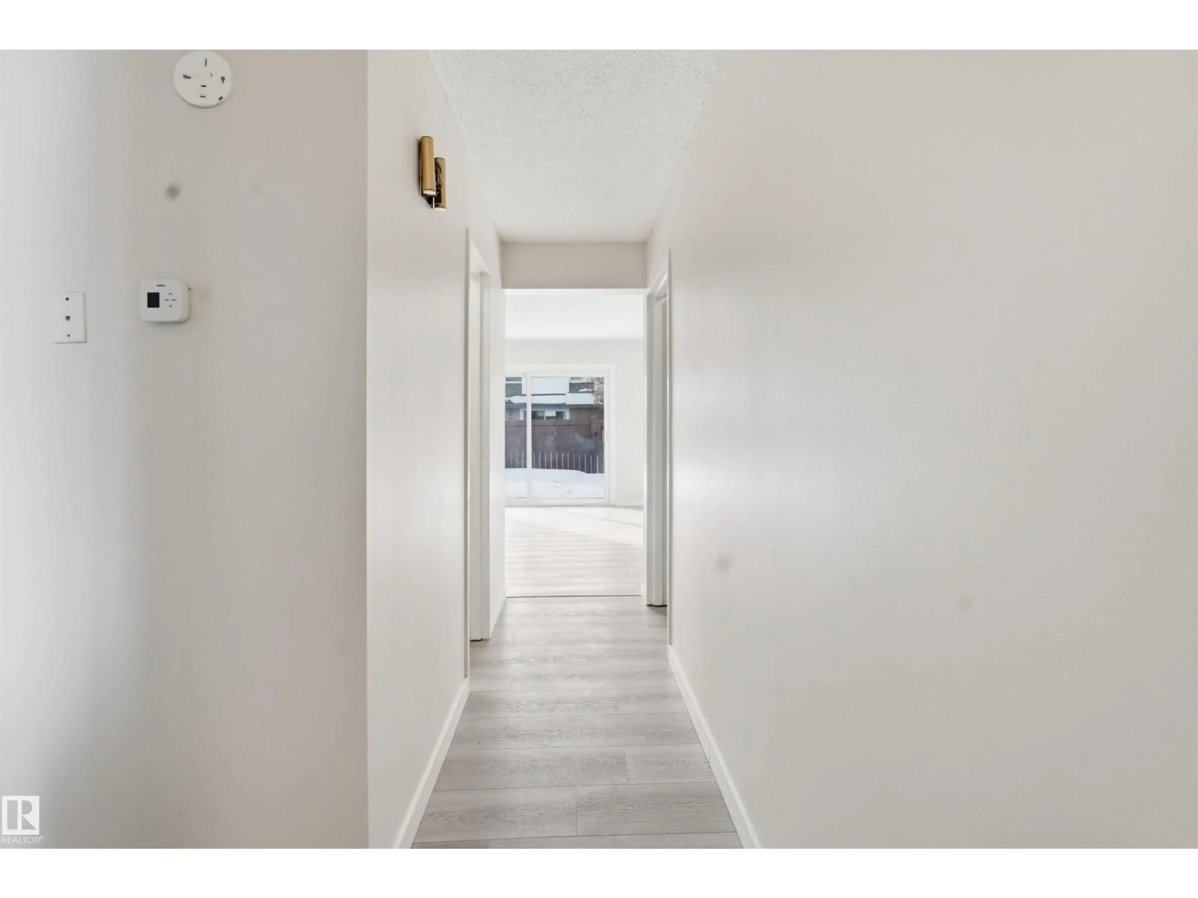 Unknown for B4 - 1 GARDEN GROVE GV, Edmonton Alberta T6J2L3