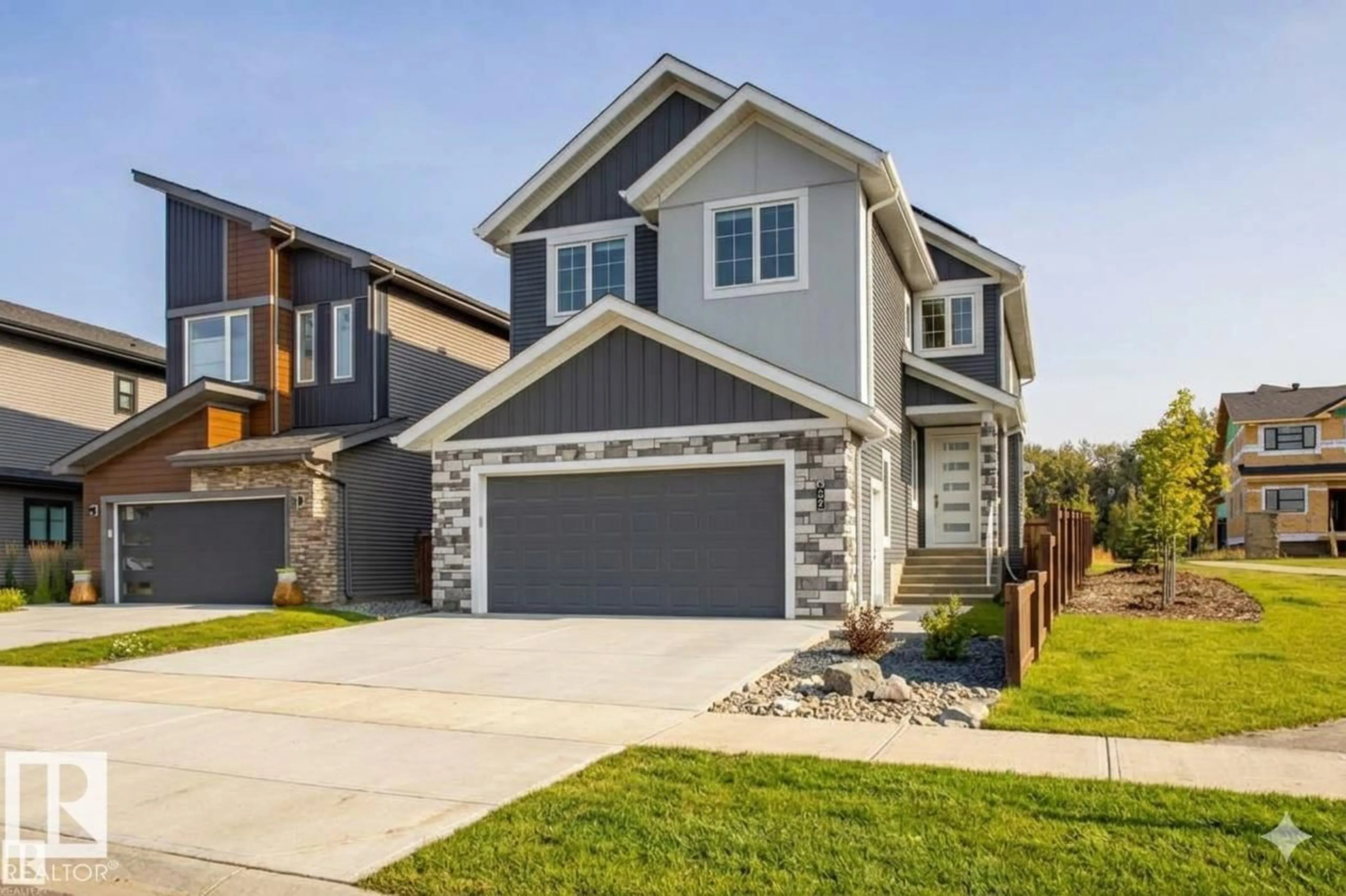 Home with vinyl exterior material, street for 62 FENWYCK BV, Spruce Grove Alberta T7X0Z2