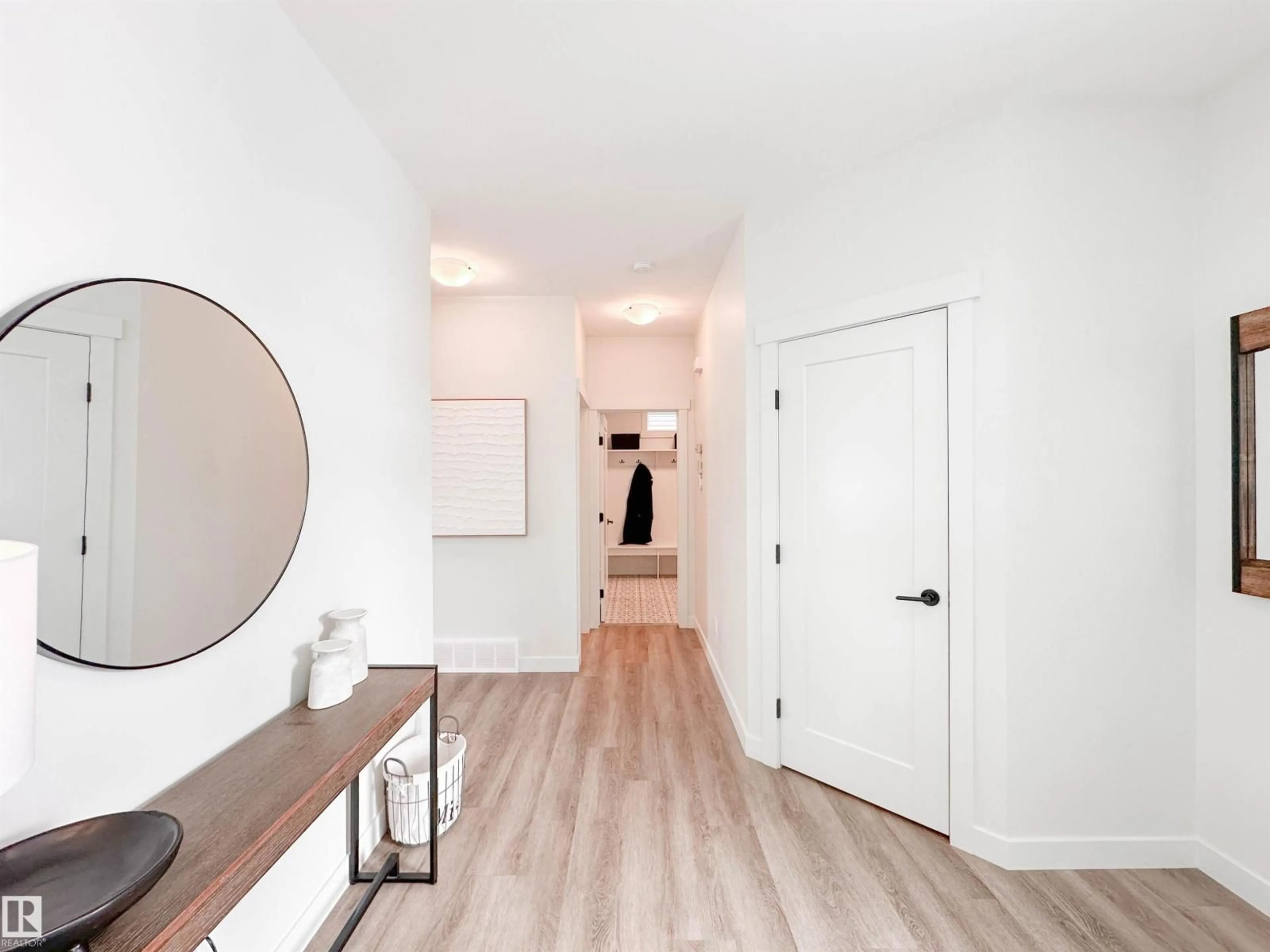 Indoor entryway for 97 JOYAL WY, St. Albert Alberta T8N7V5