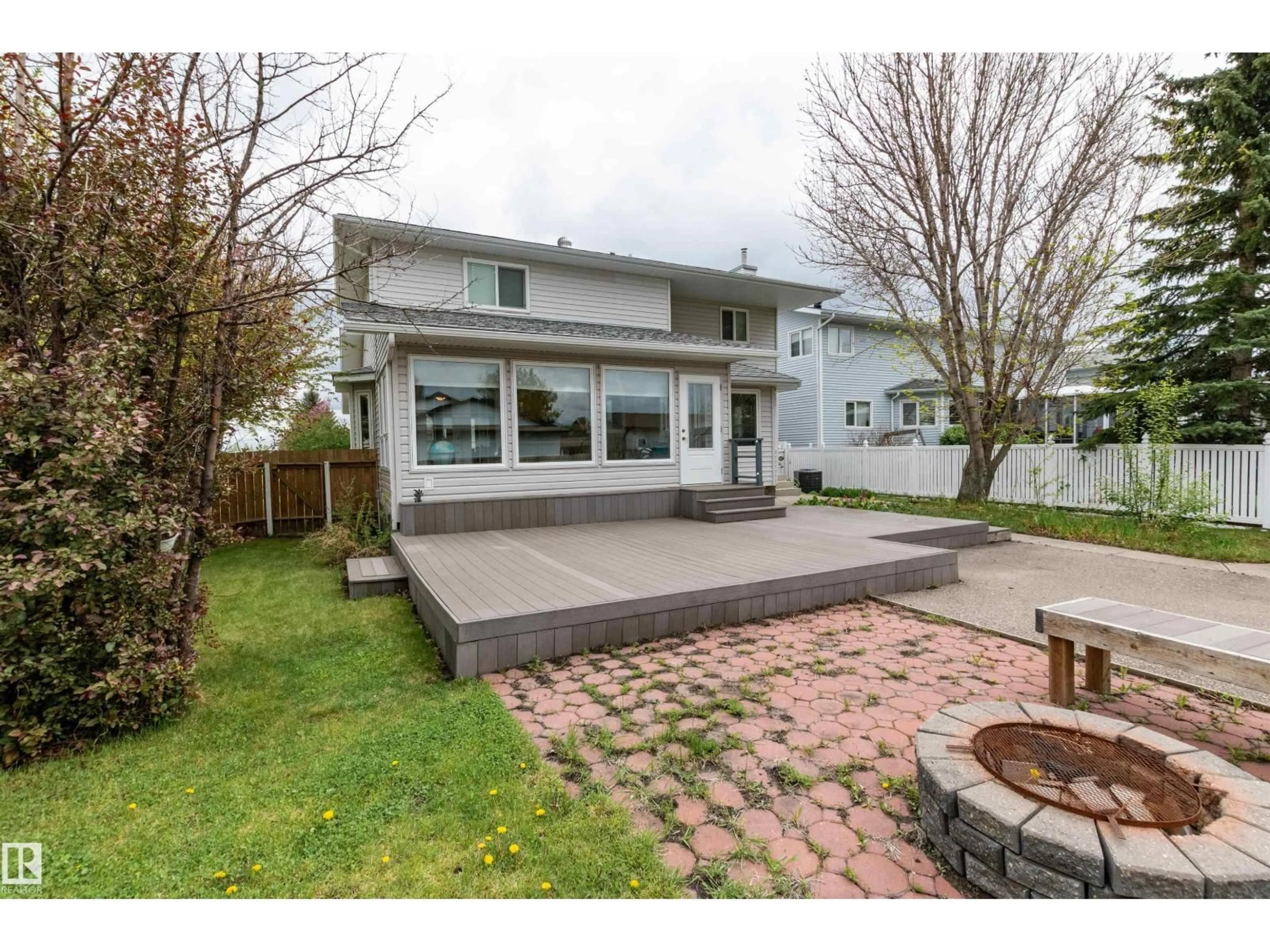 Patio, street for 4126 46 ST, Vegreville Alberta T9C1C2