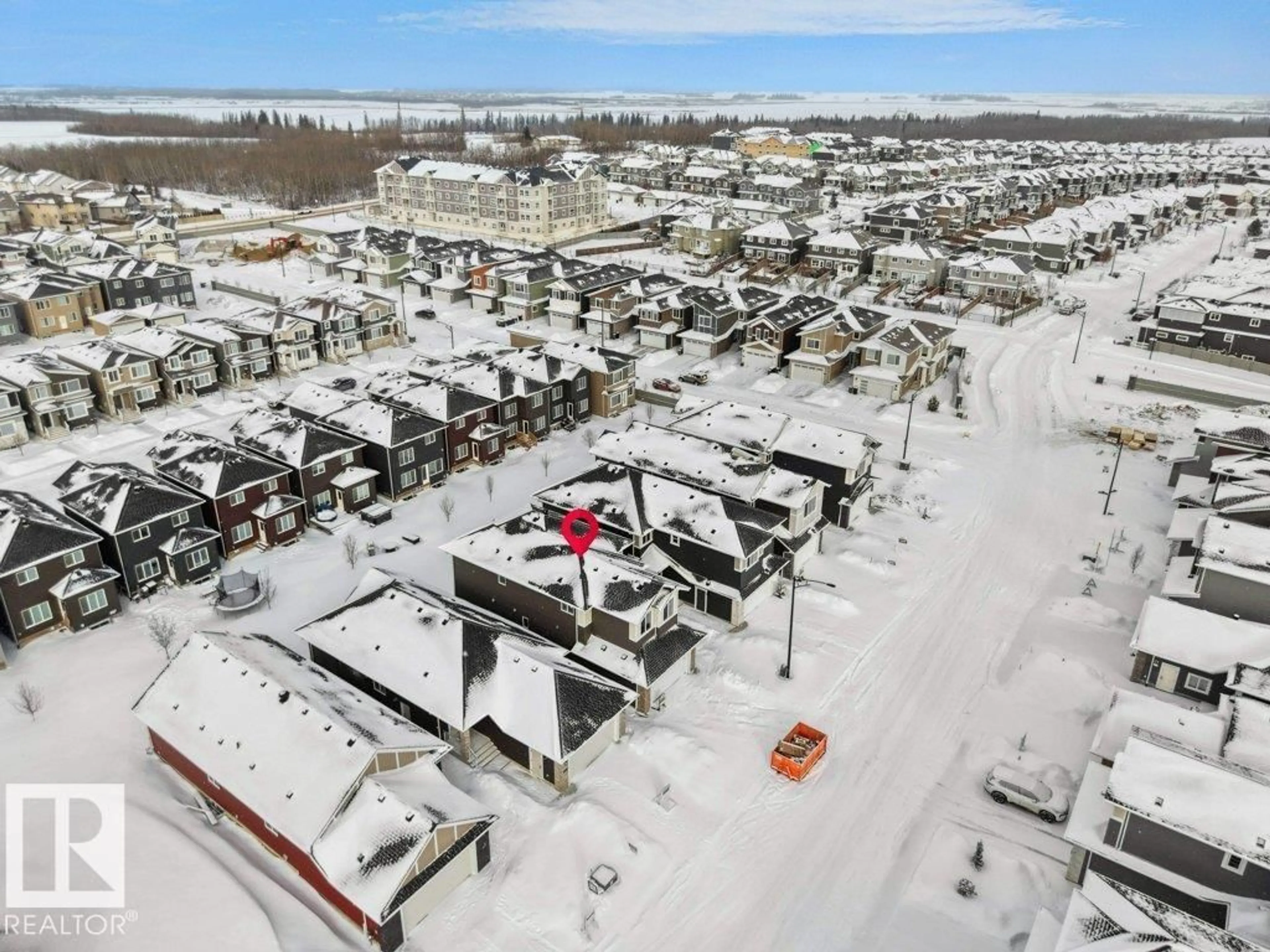 A pic from outside/outdoor area/front of a property/back of a property/a pic from drone, street for 3322 CHICKADEE DR, Edmonton Alberta T5S0V6