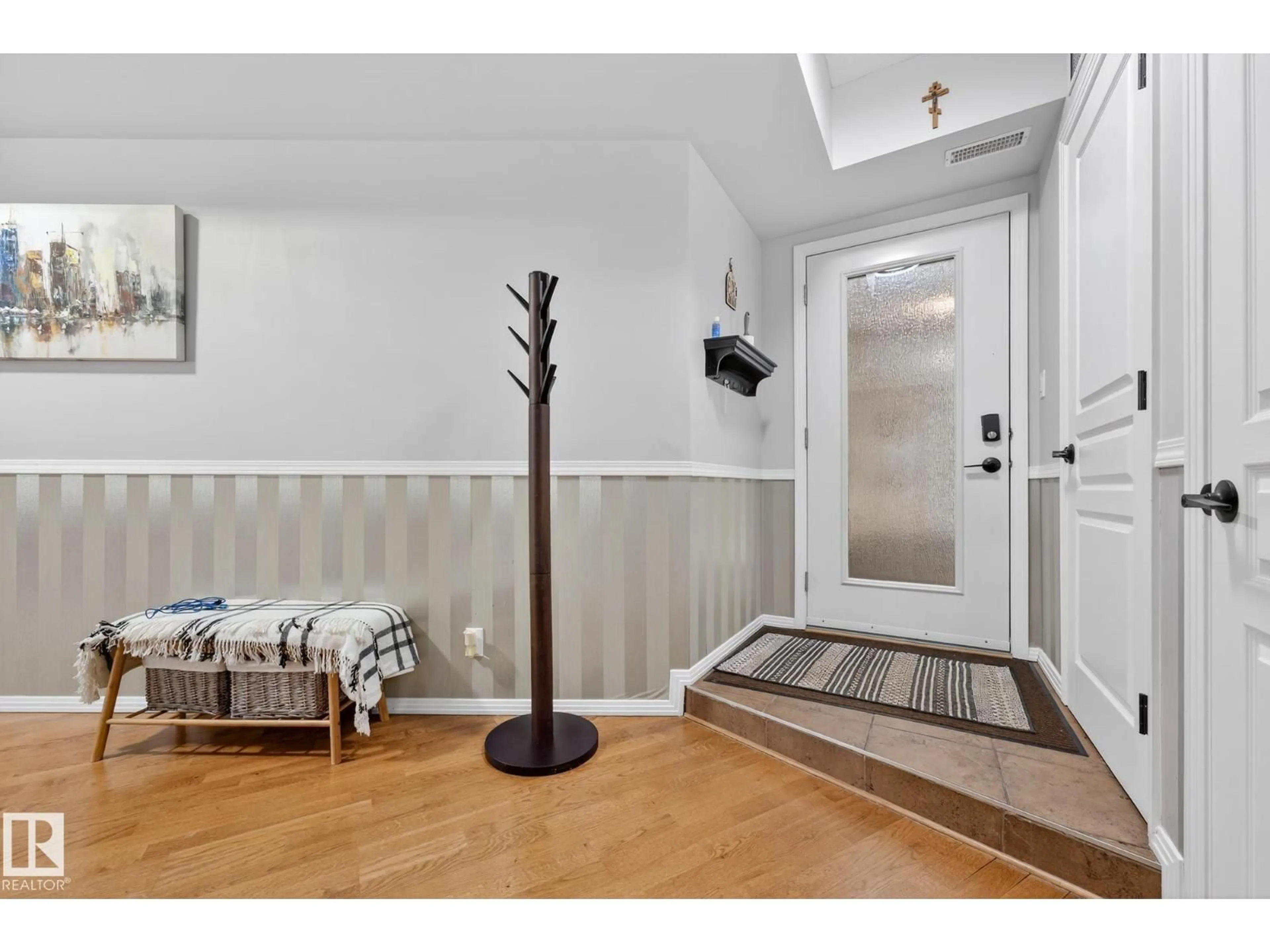 Indoor entryway for #140 - 4827 104A ST, Edmonton Alberta T6H0R5