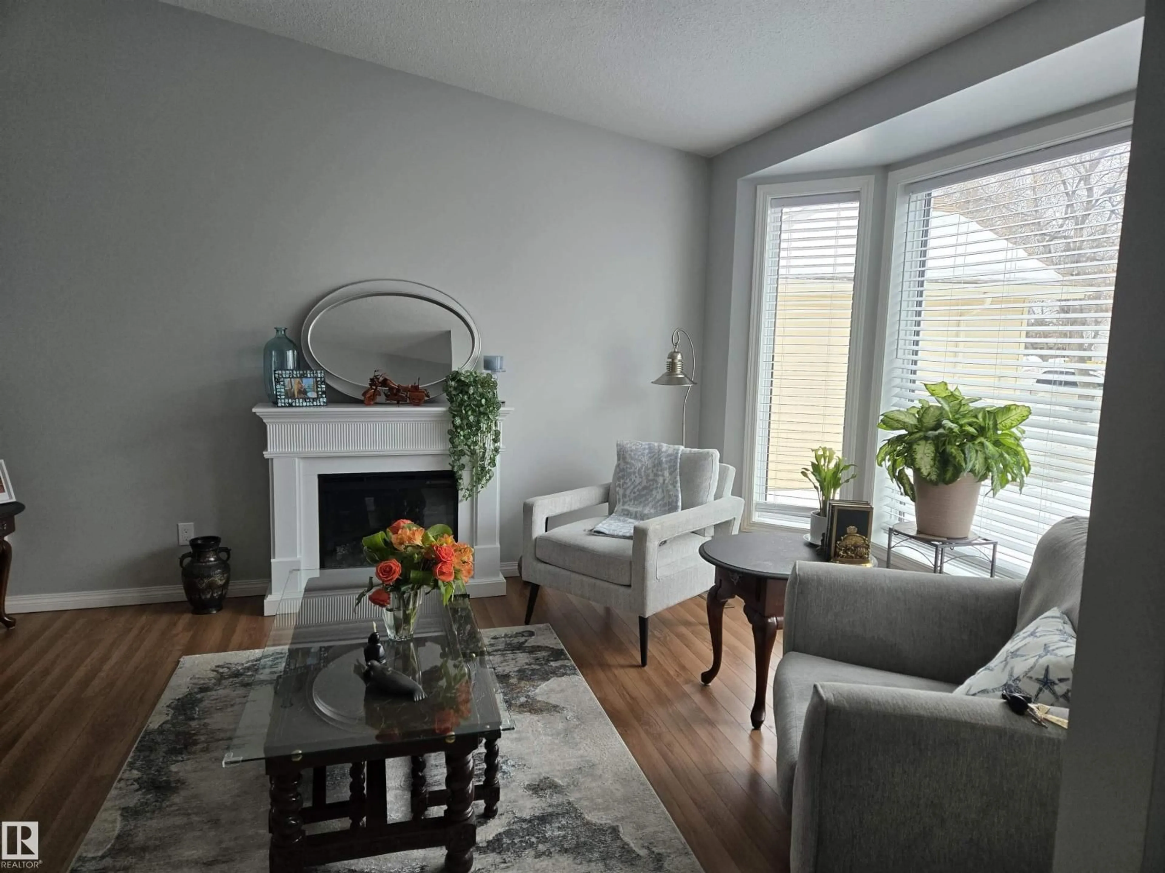 Living room with furniture, unknown for 6 DUNEWOOD PL, St. Albert Alberta T8N4N6