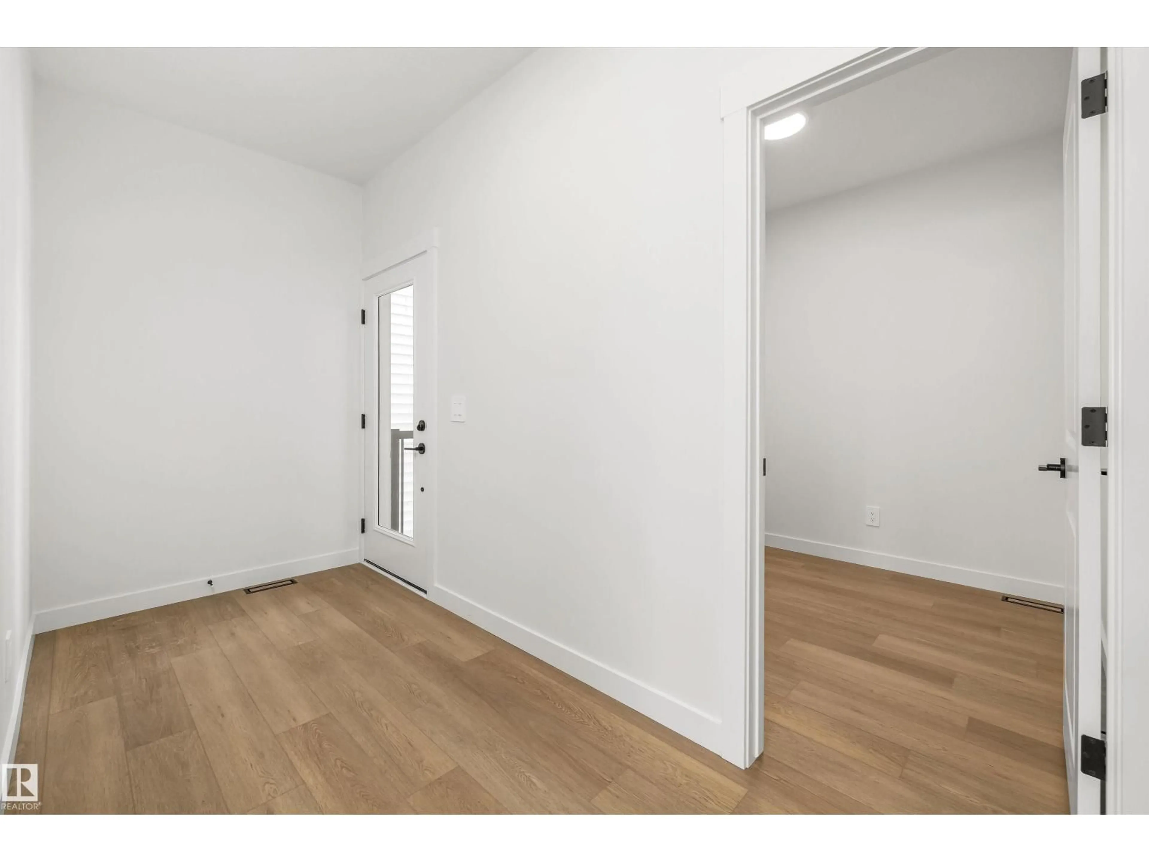 Unknown for SW - 2220 158 ST, Edmonton Alberta T6W1A6