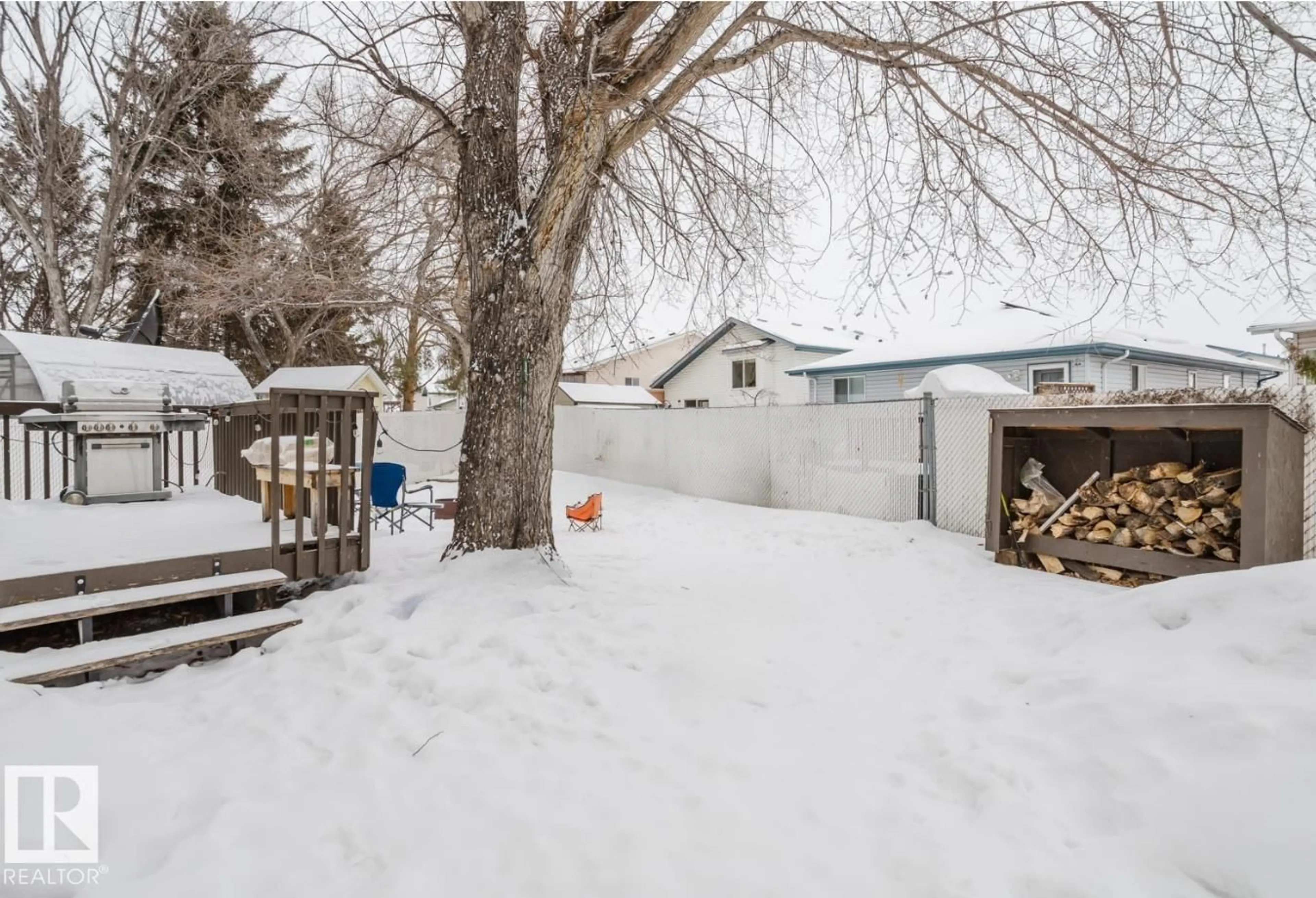 Shed for 13143 37 ST, Edmonton Alberta T5A4Y8