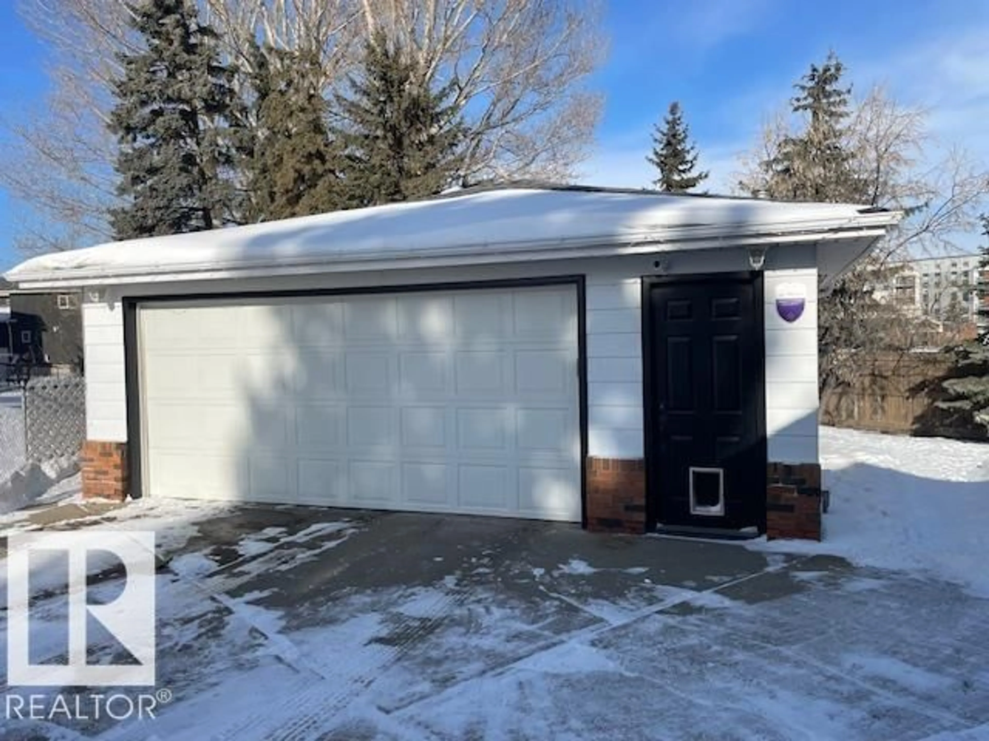 Indoor garage for 7 GALLOWAY RD, Sherwood Park Alberta T8A3K8