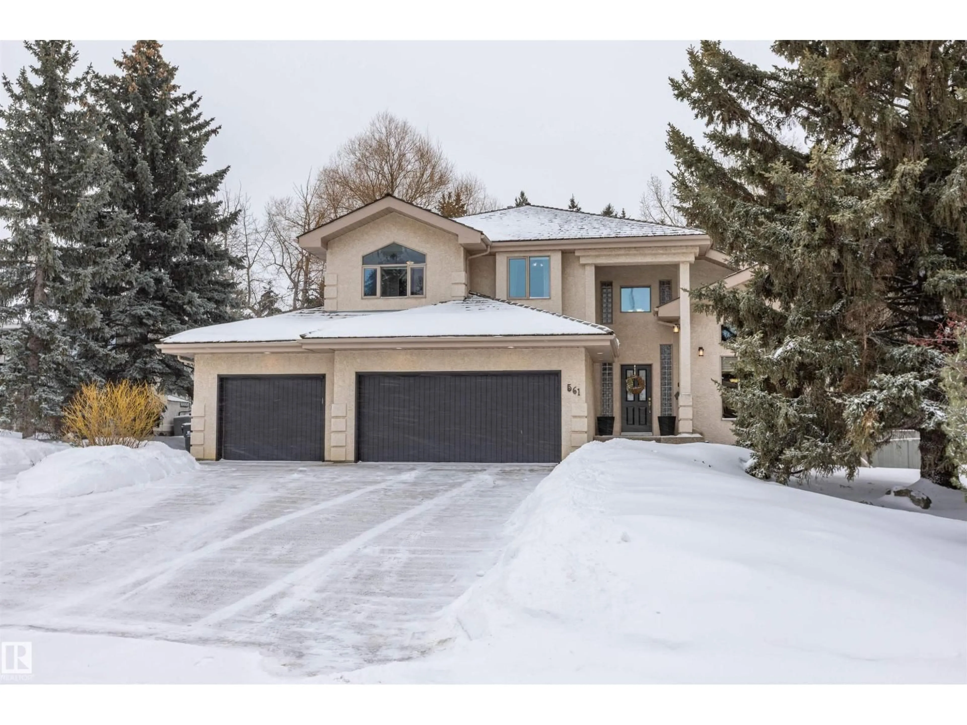 Home with vinyl exterior material, street for 561 ESTATE DR, Sherwood Park Alberta T8B1M2
