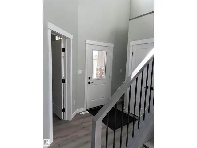 68 MAPLE CR, Gibbons 5