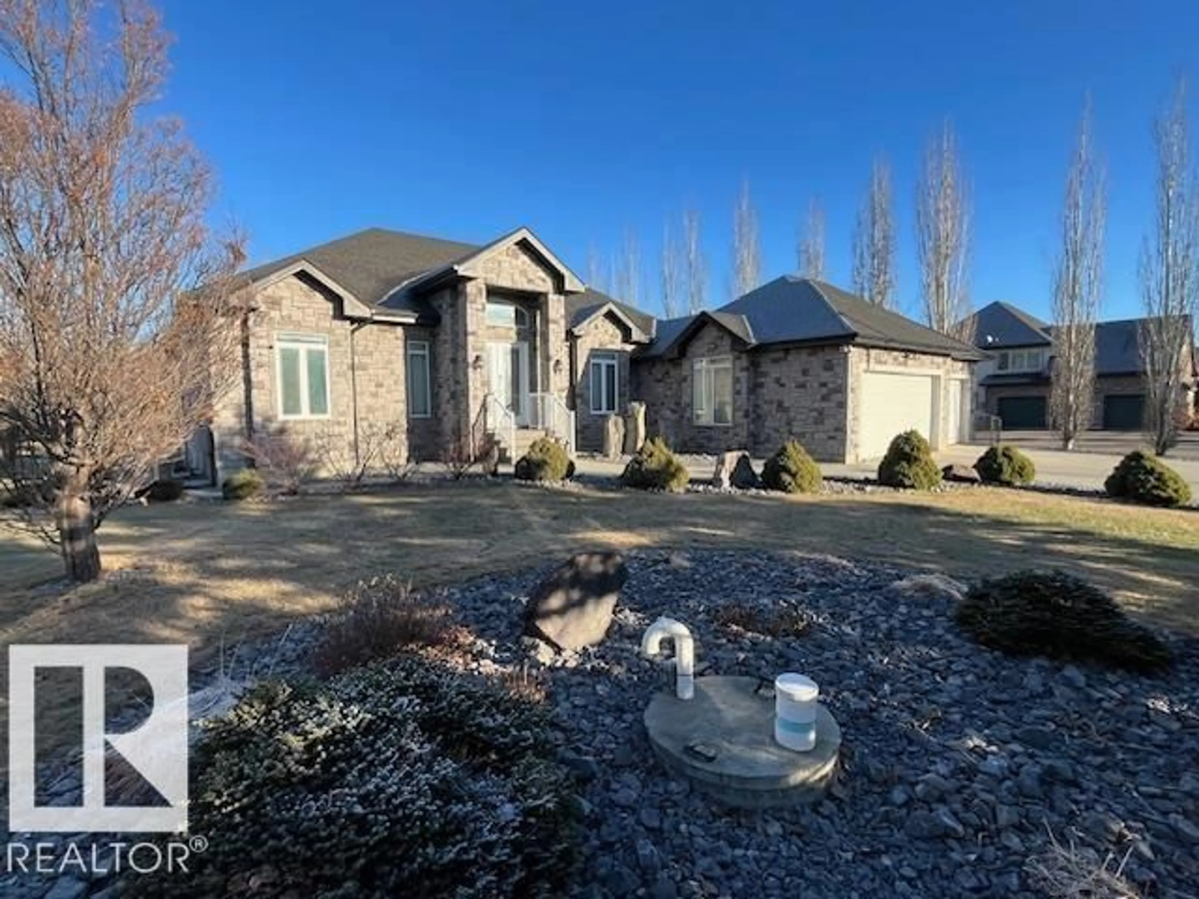 A pic from outside/outdoor area/front of a property/back of a property/a pic from drone, unknown for SW - 21428 25 AV, Edmonton Alberta T6M0E1