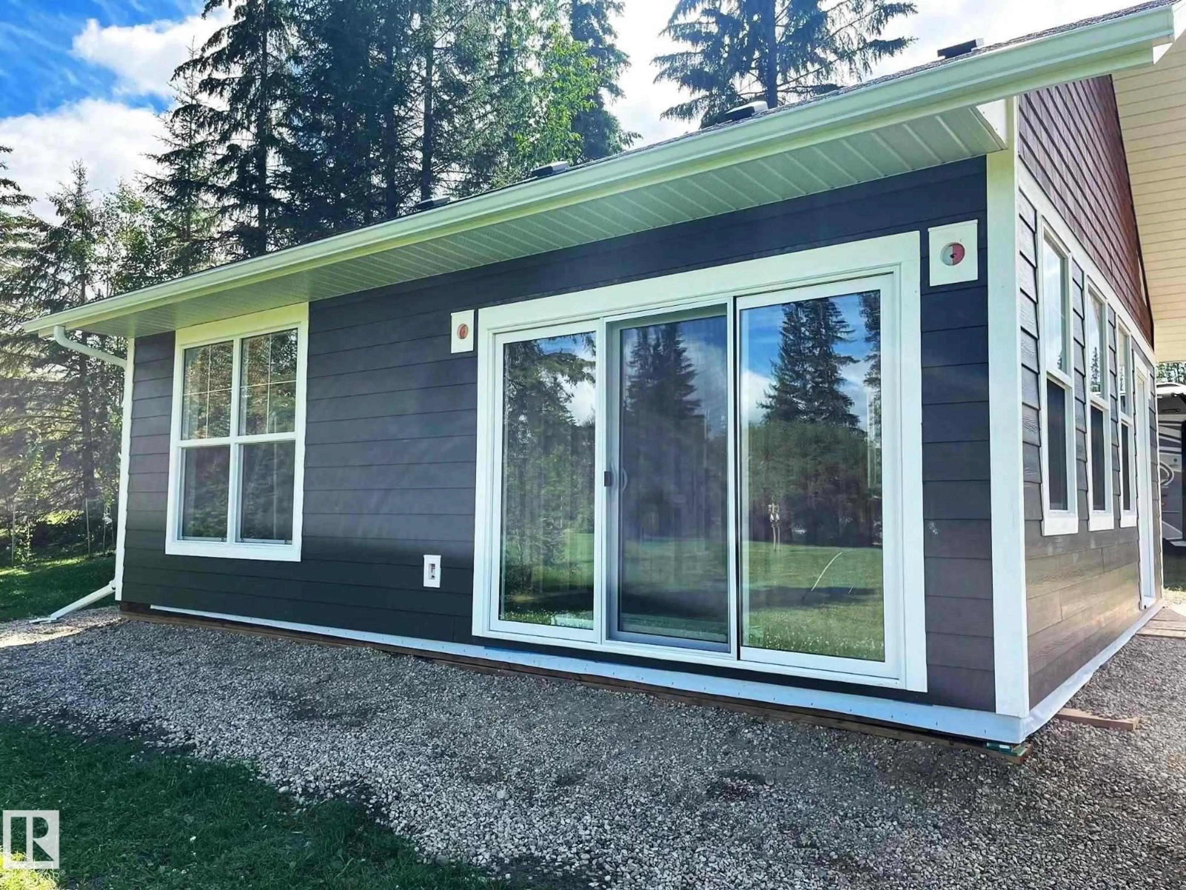 Home with vinyl exterior material, unknown for 29 - 1023991 BLOCK 3 LOT, Rural Wetaskiwin County Alberta T0C0T0