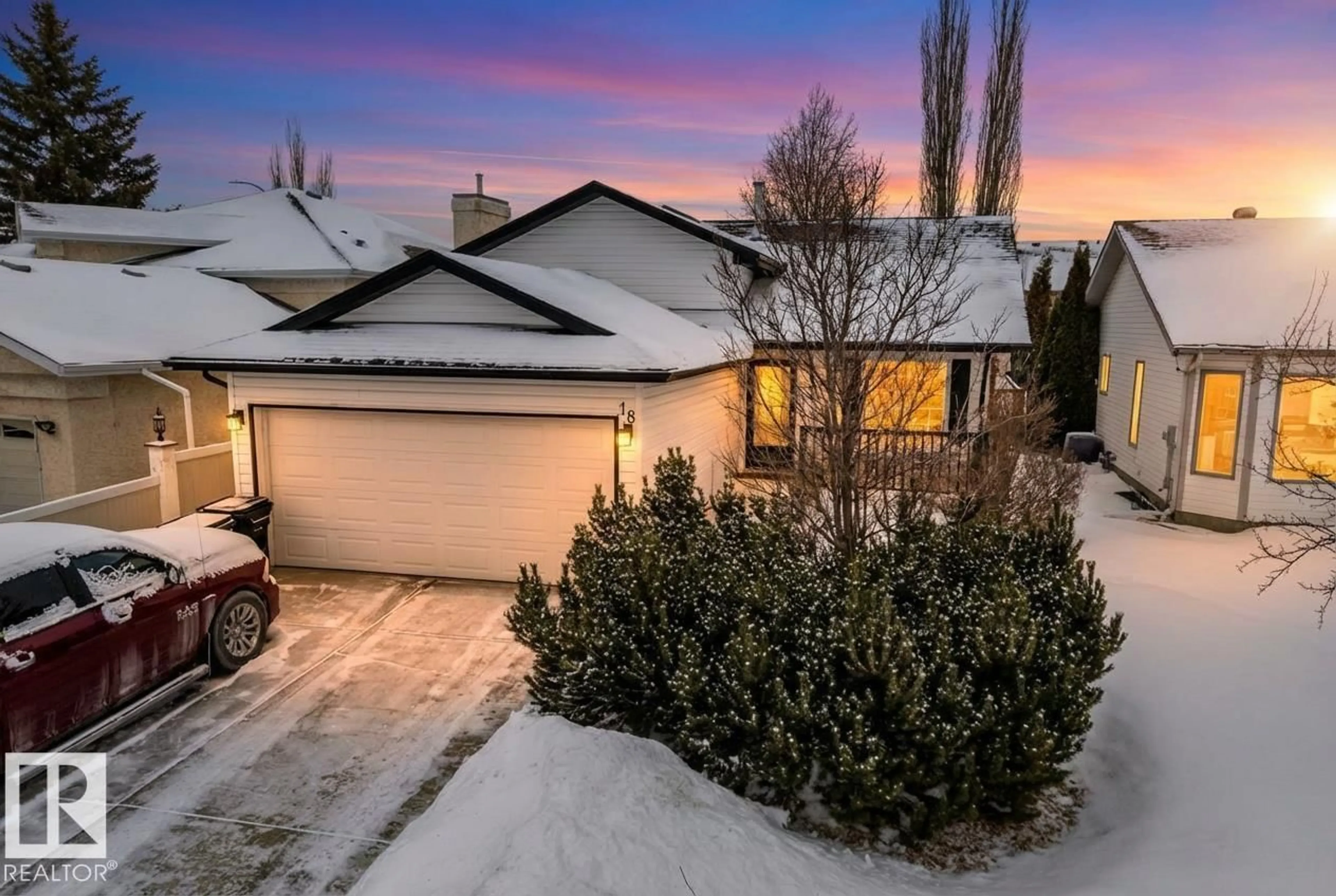 A pic from outside/outdoor area/front of a property/back of a property/a pic from drone, street for 18 DEERFIELD PL, Spruce Grove Alberta T7X3J7