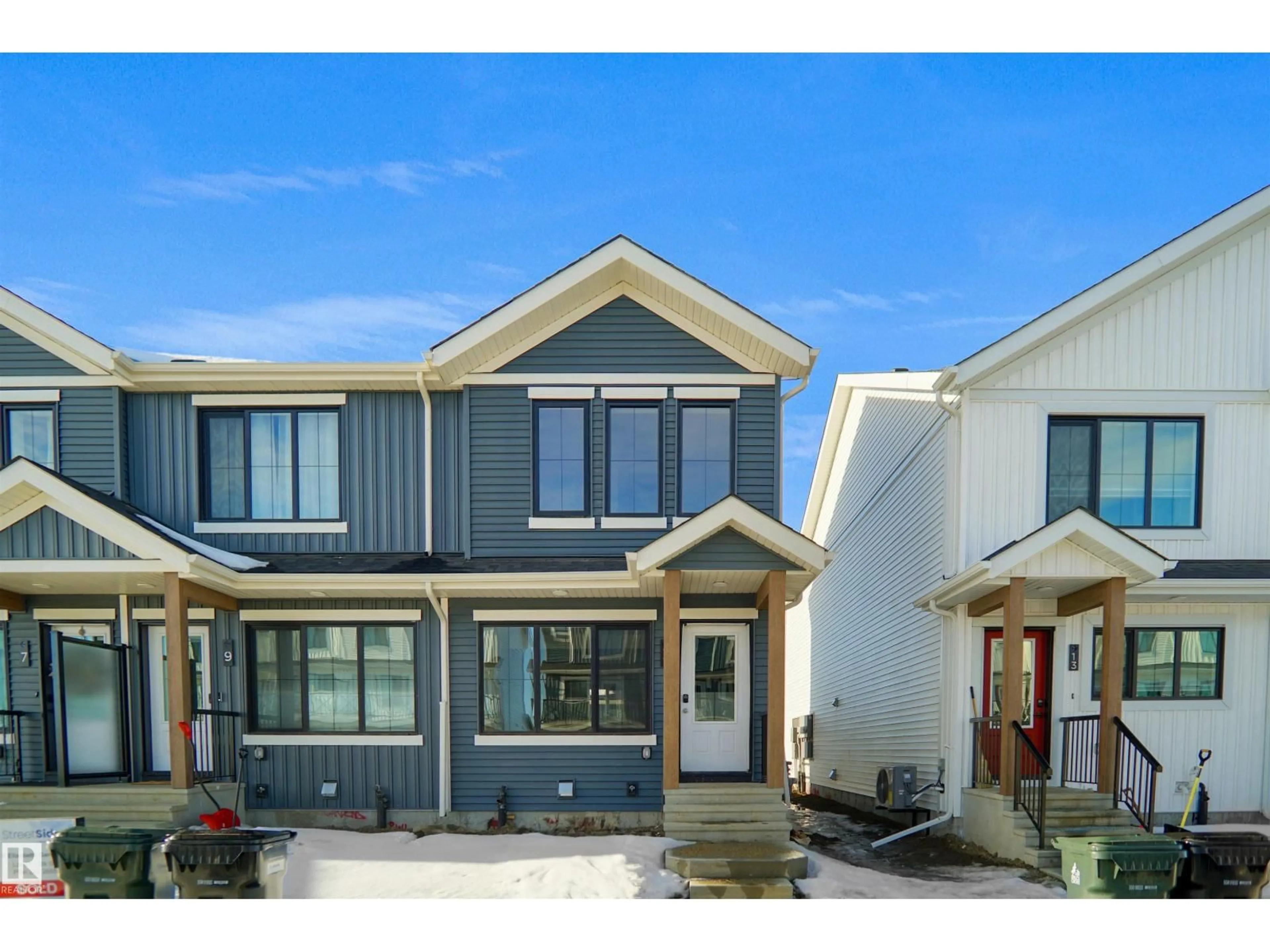Home with vinyl exterior material, street for 11 ELIZABETH GD, Spruce Grove Alberta T7X3C7