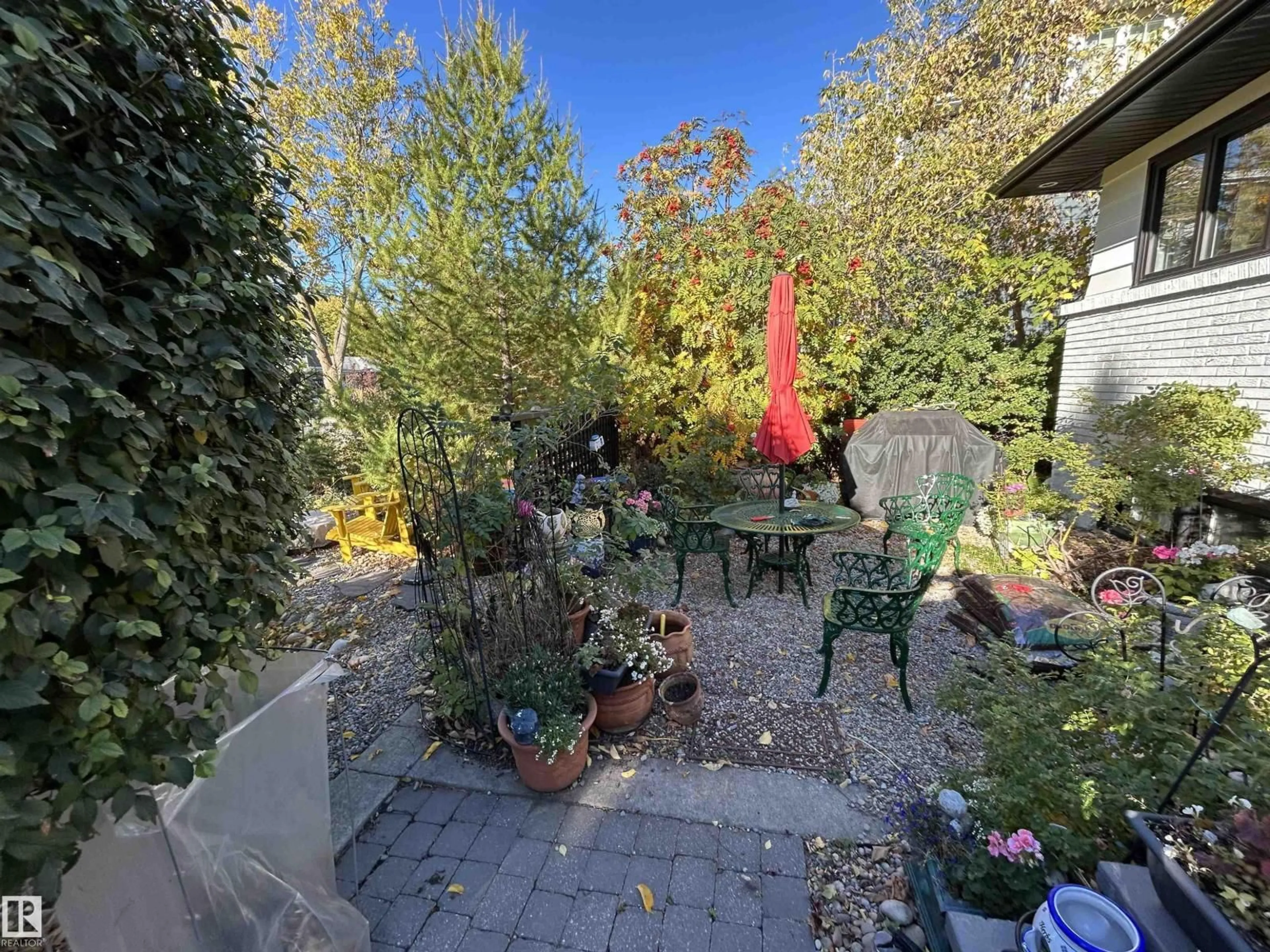 Patio, street for 14712 PARK DR, Edmonton Alberta T5R5V4