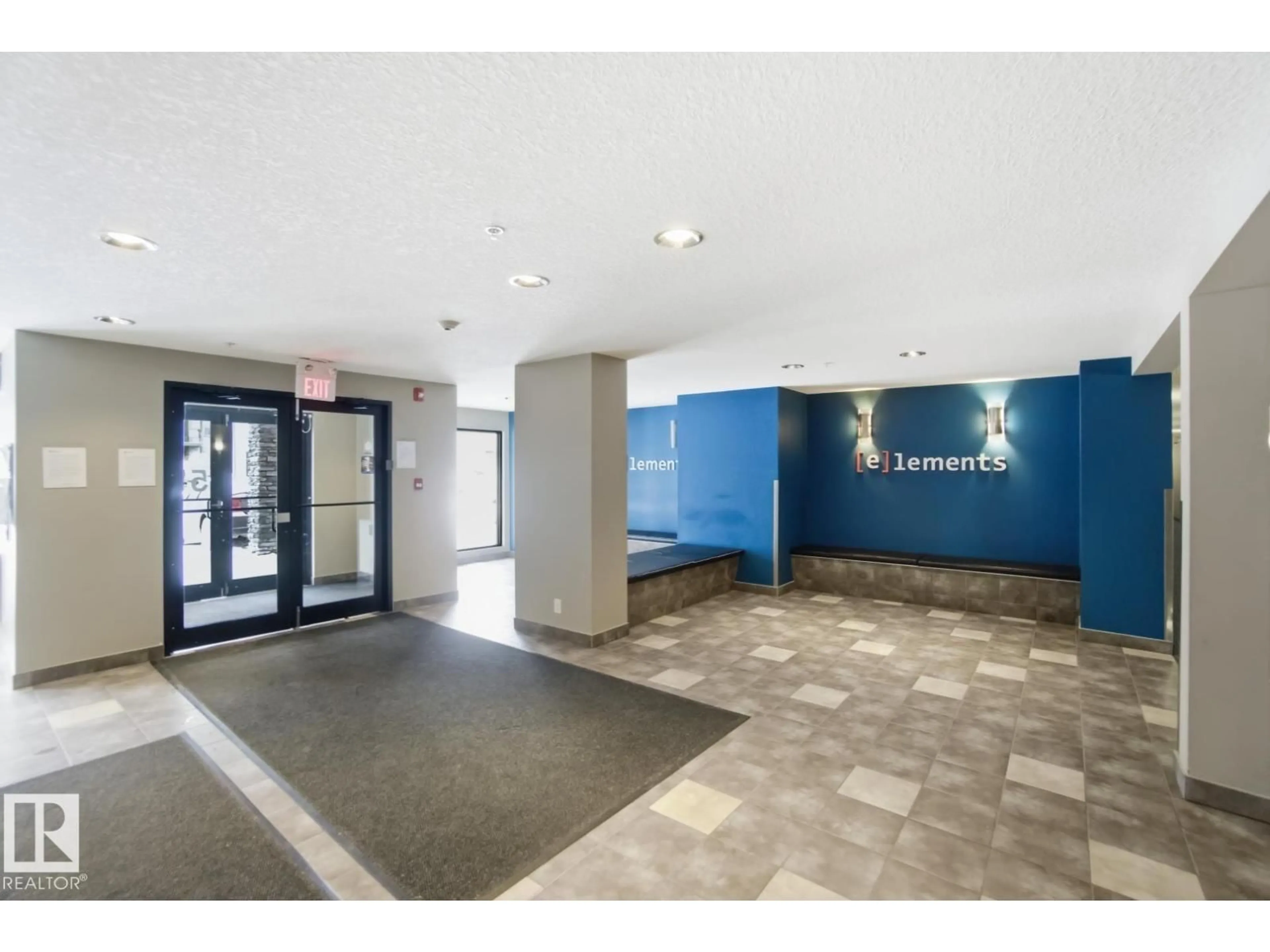 Indoor foyer for #204 - 5521 7 AV, Edmonton Alberta T6X2A3