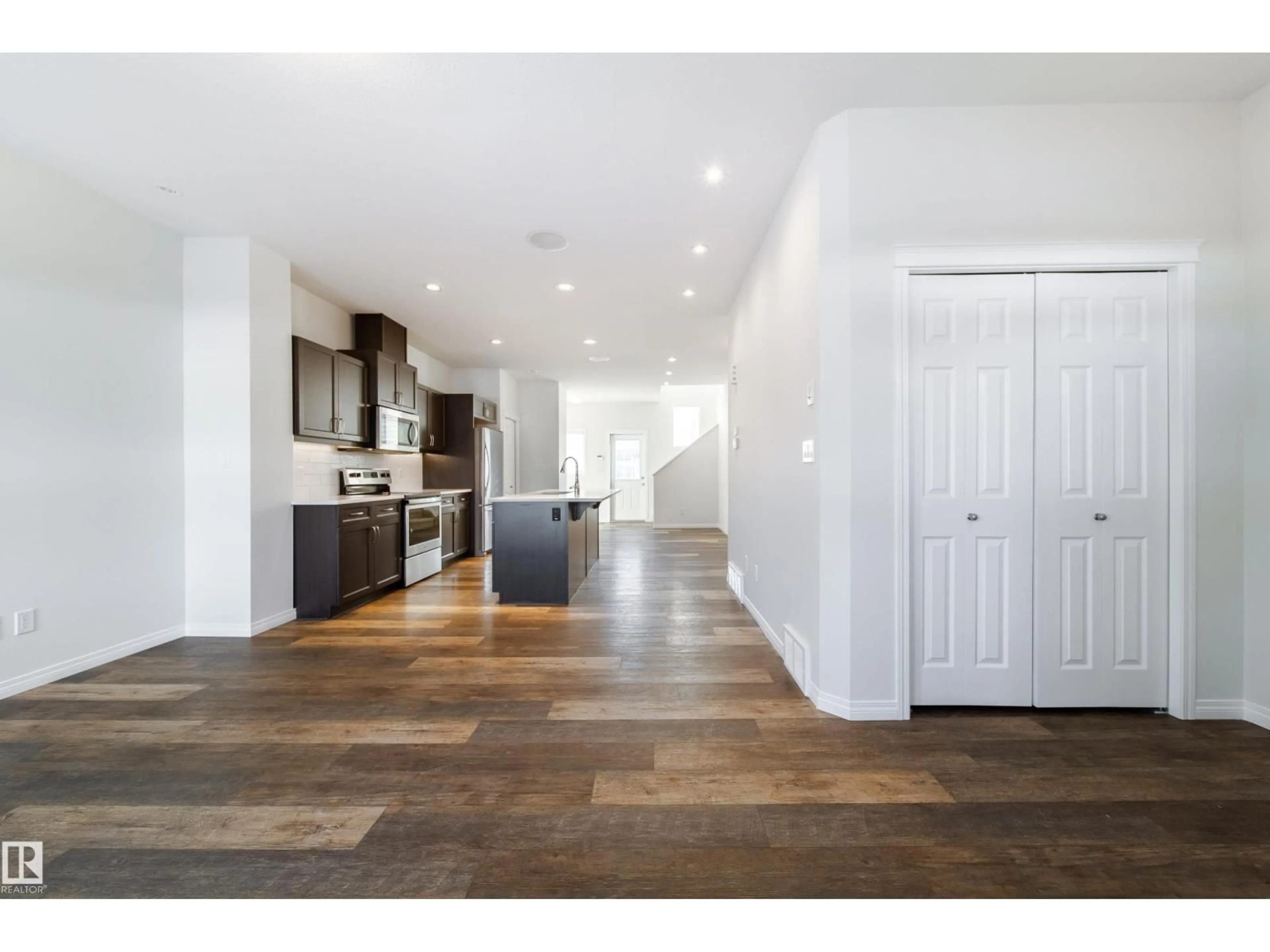 Indoor entryway for 1199 WATT DR, Edmonton Alberta T6X2P1