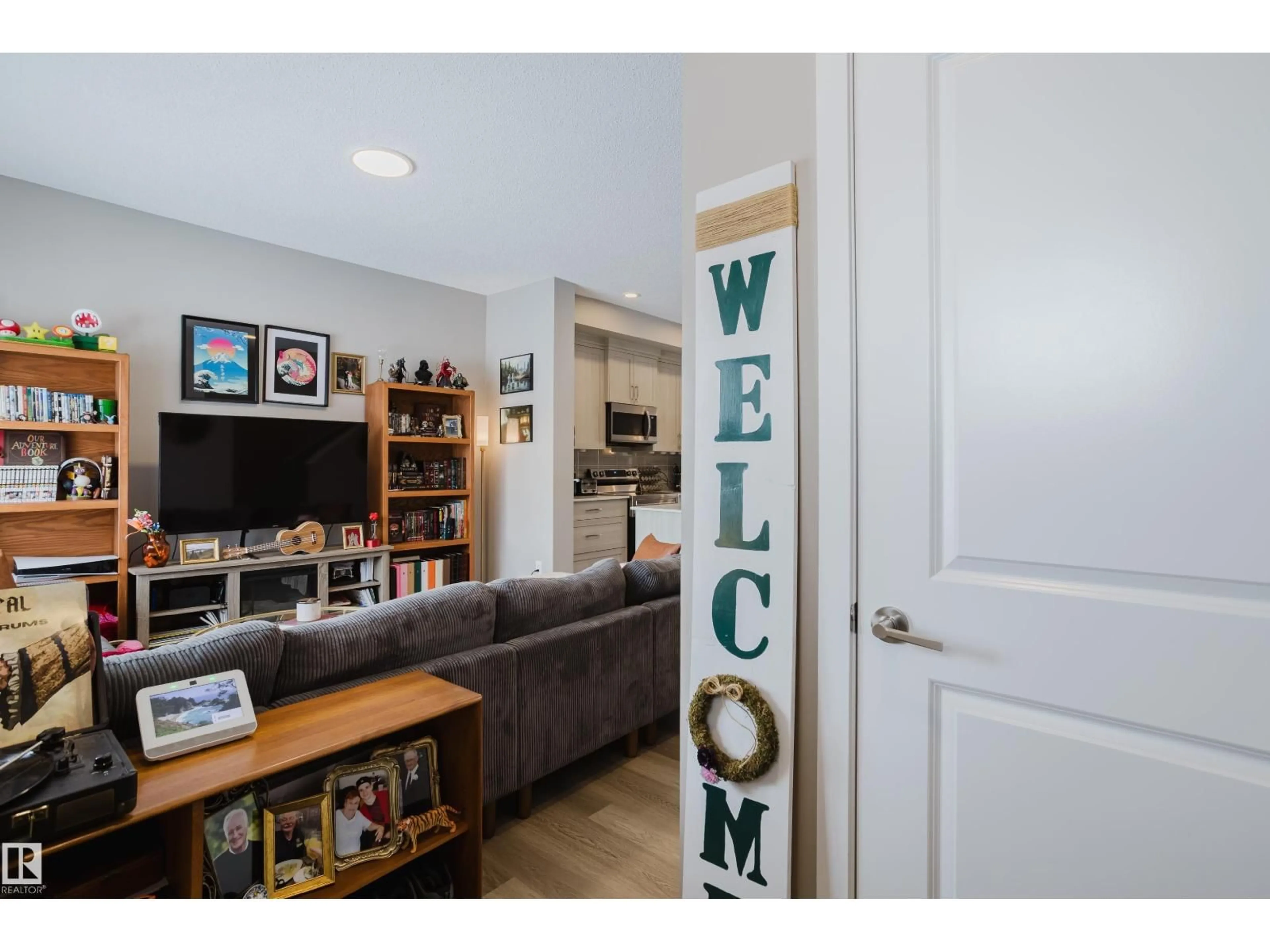 Indoor entryway for 7056 181 AV, Edmonton Alberta T5C0L6