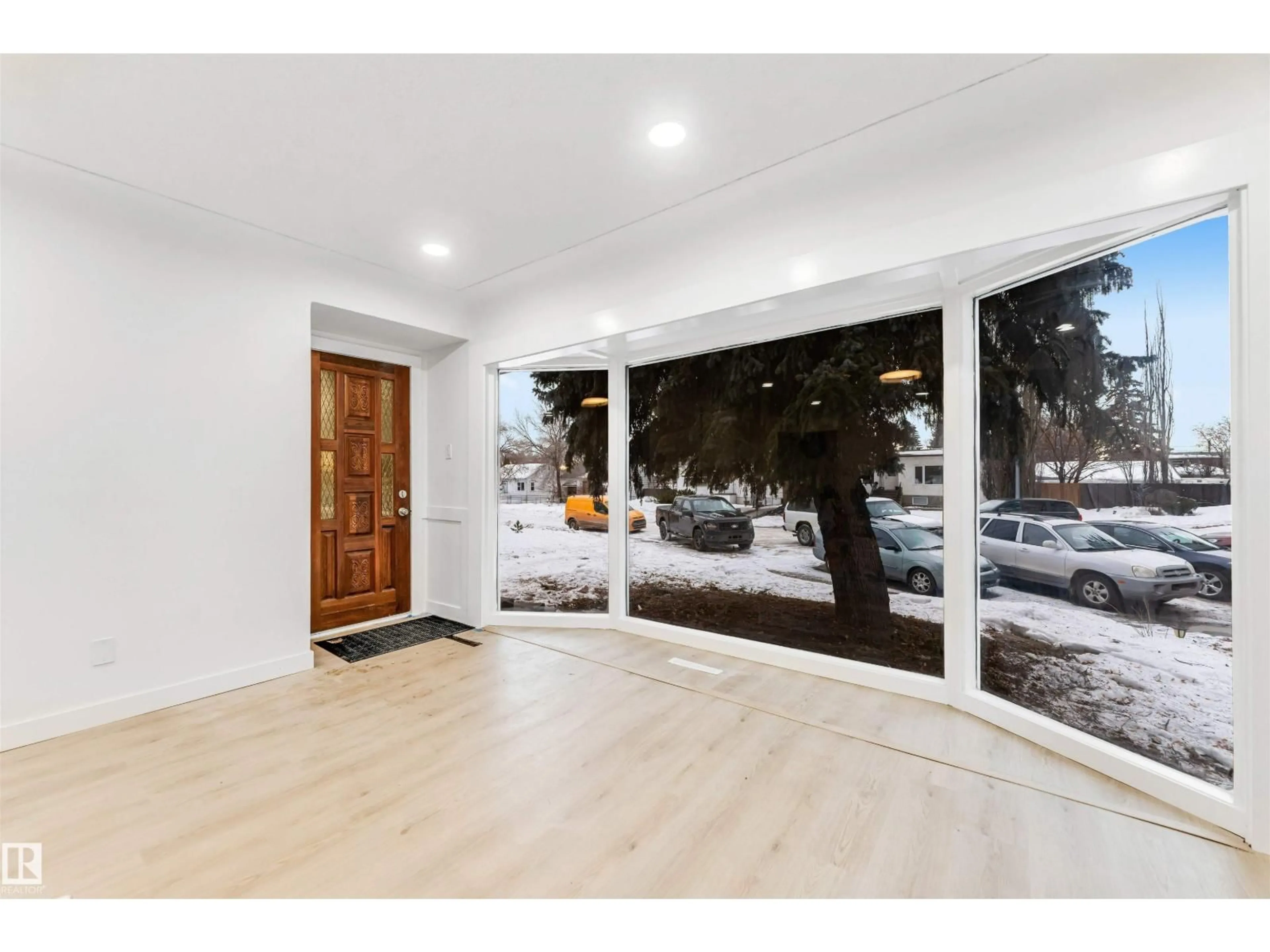 Unknown for NW - 12423 91 ST, Edmonton Alberta T5B4C7