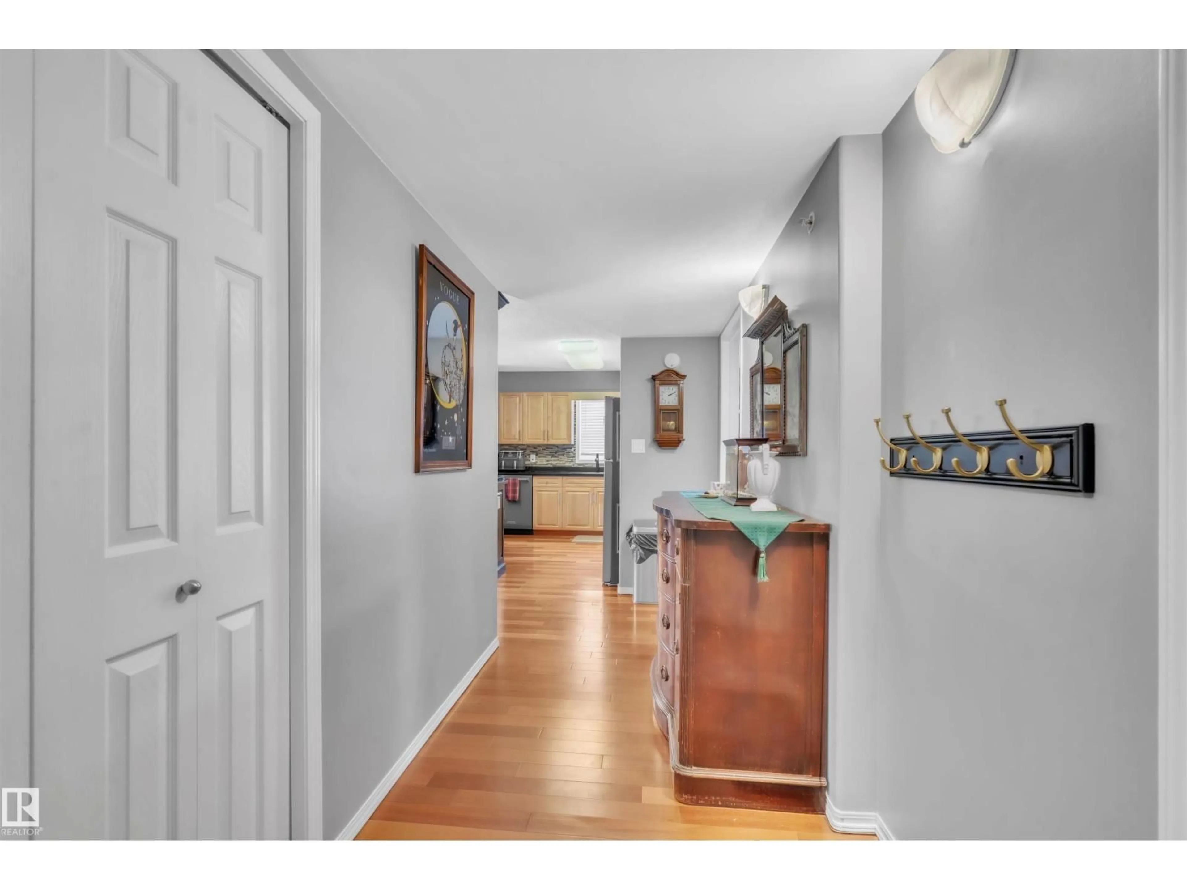 Indoor entryway for 306 - 1605 7 AV, Cold Lake Alberta T9M0A6