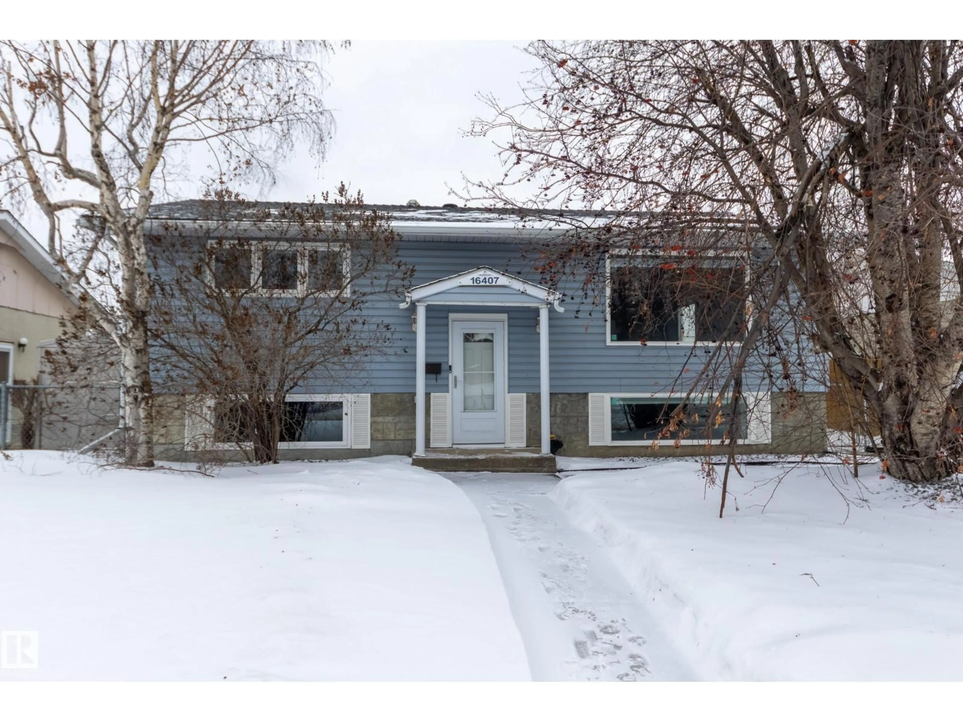 Unknown for 16407 87 AV, Edmonton Alberta T5R4H3