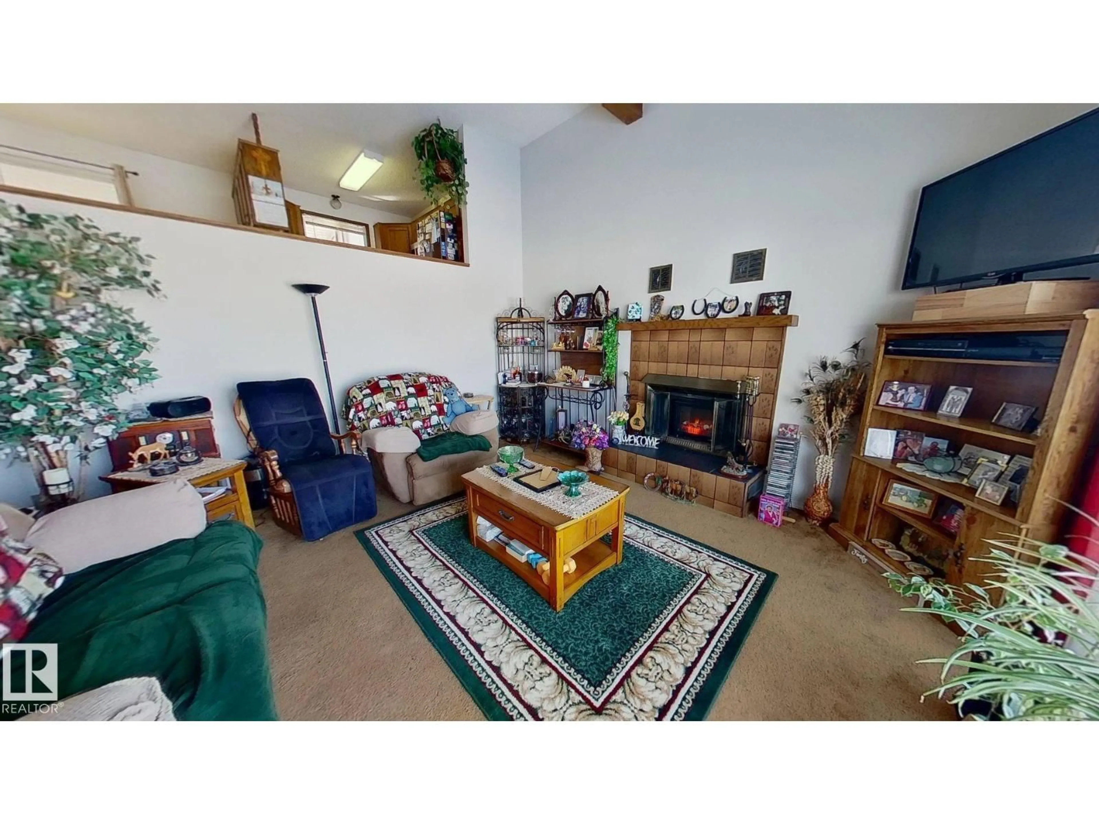 Living room with furniture, unknown for 5307 WILLOW DR, Boyle Alberta T0A0M0
