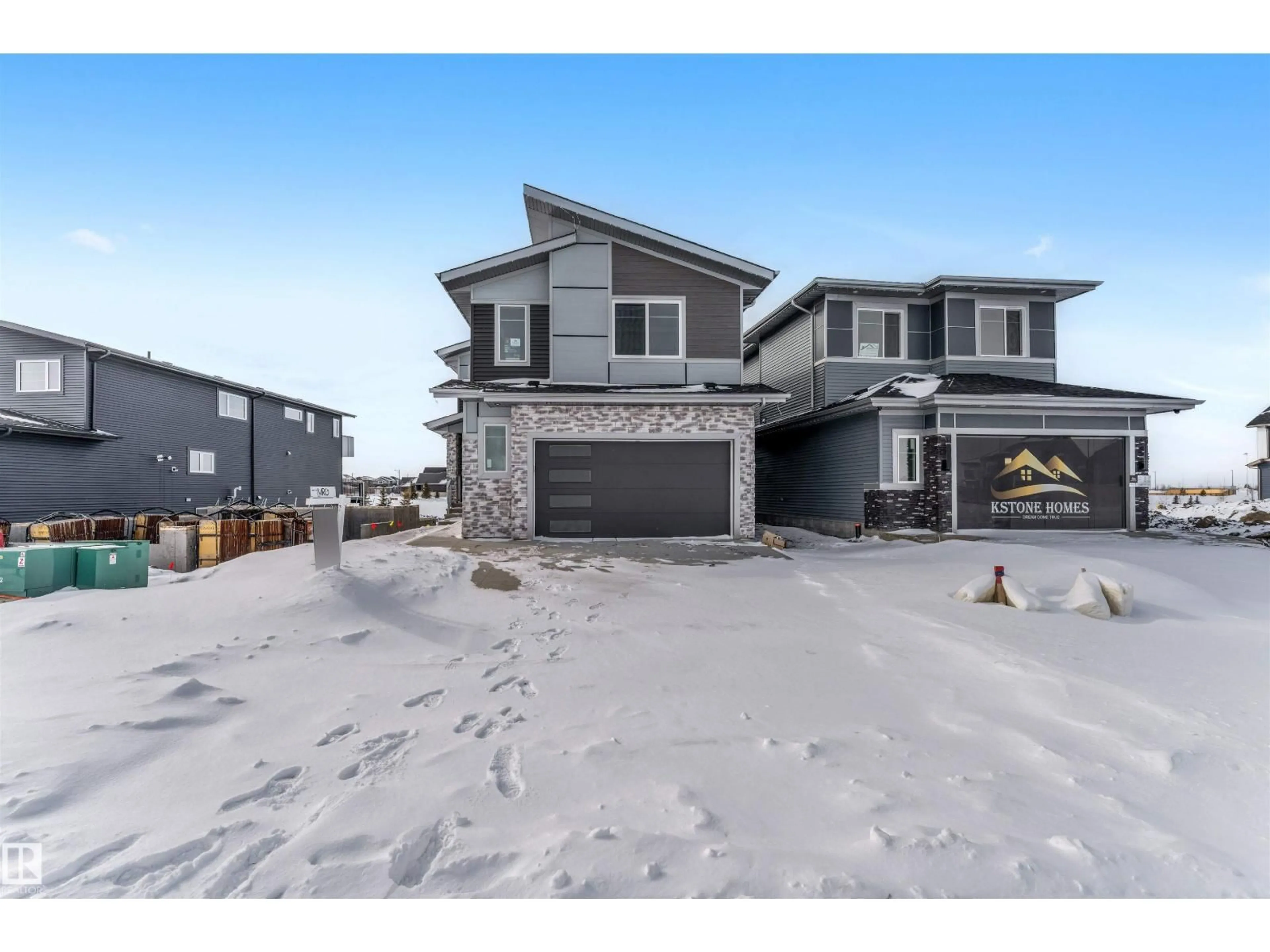 A pic from outside/outdoor area/front of a property/back of a property/a pic from drone, unknown for 10 ELDRIDGE PT, St. Albert Alberta T8N8C3