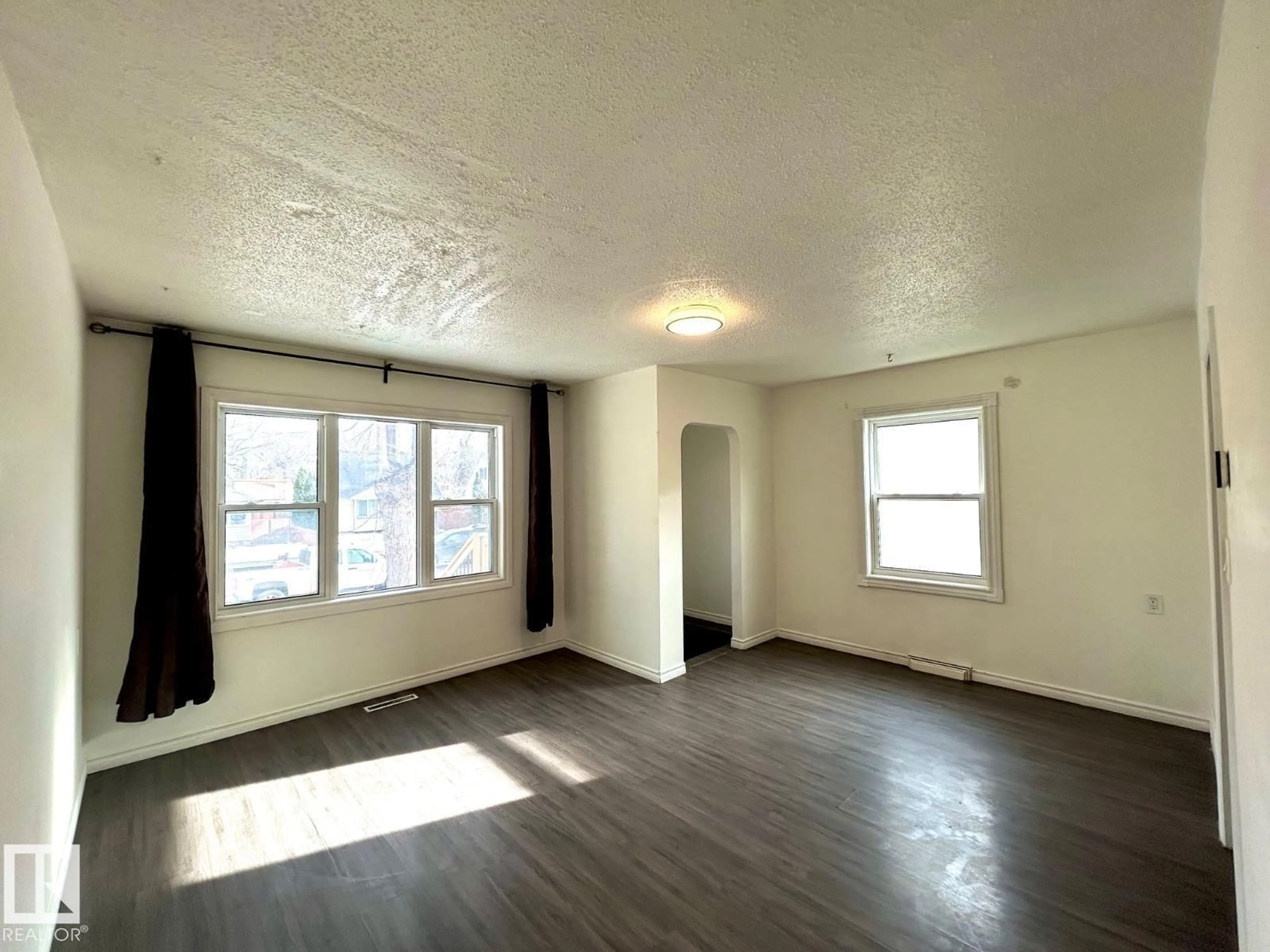 A pic of a room for 12132 59 ST, Edmonton Alberta T5W3Y3