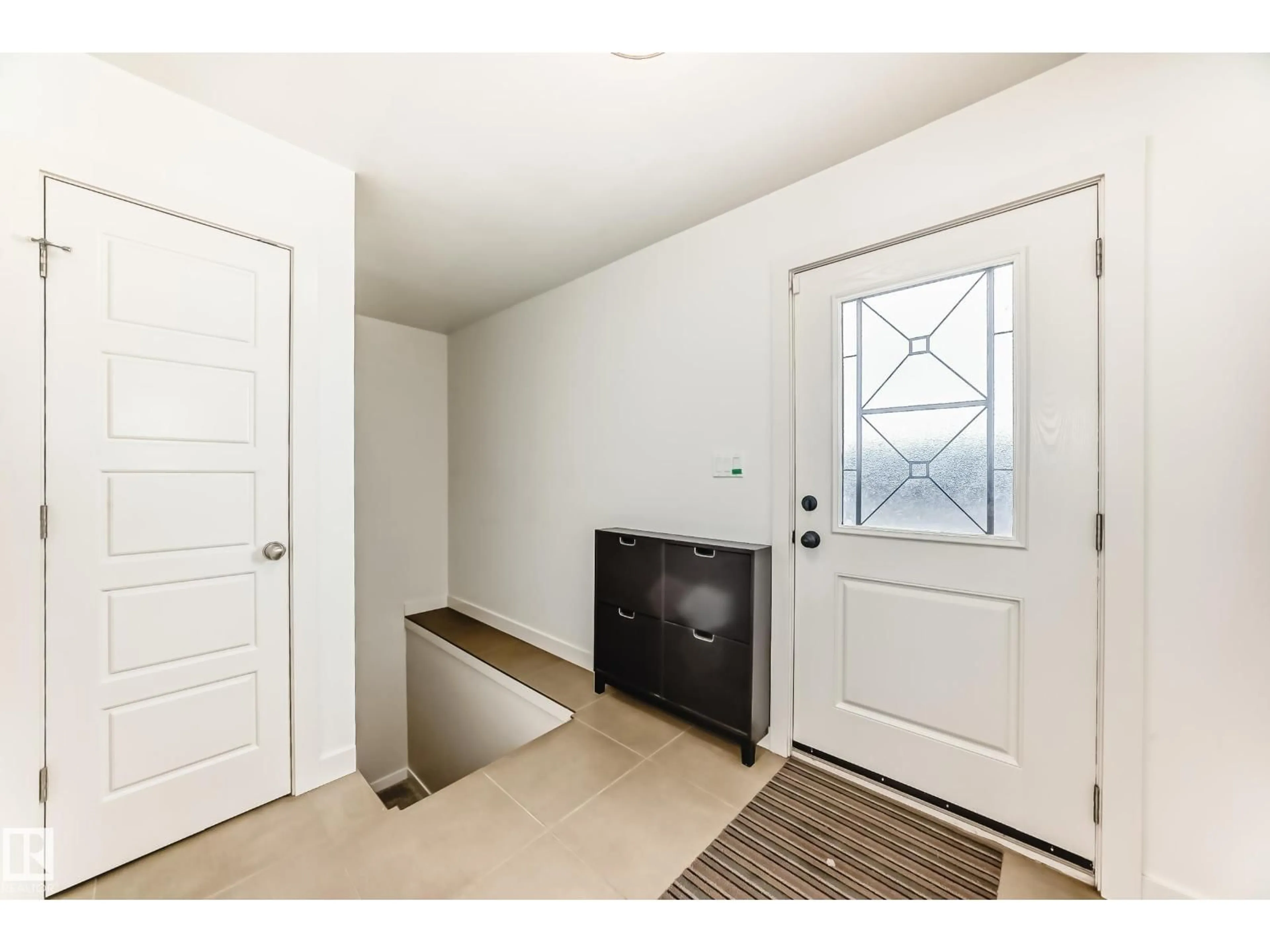 Indoor entryway for NW - 9715 143A ST, Edmonton Alberta T5N2S8