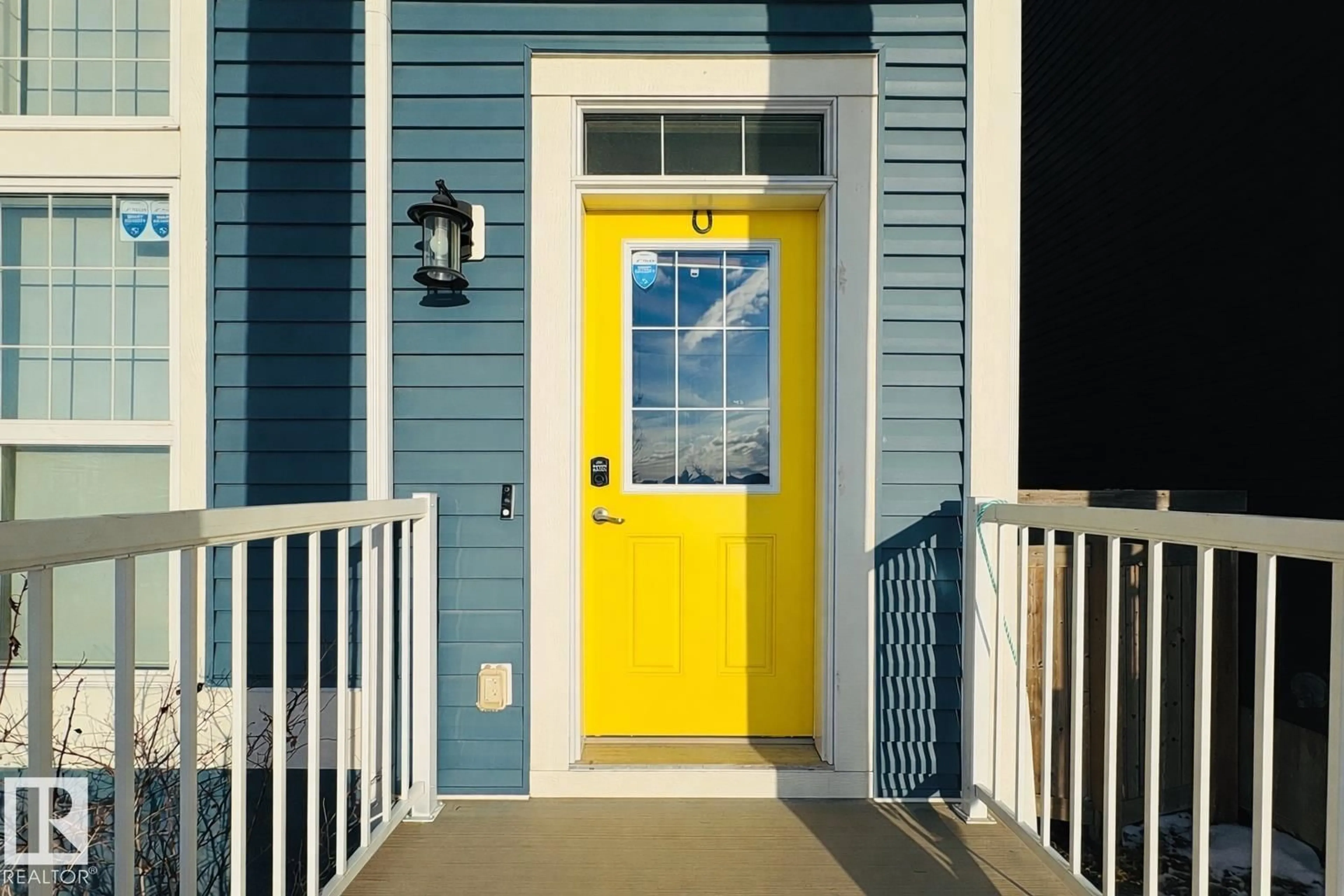 Home with vinyl exterior material, street for 425 SHEPPARD BV, Leduc Alberta T9E1C1