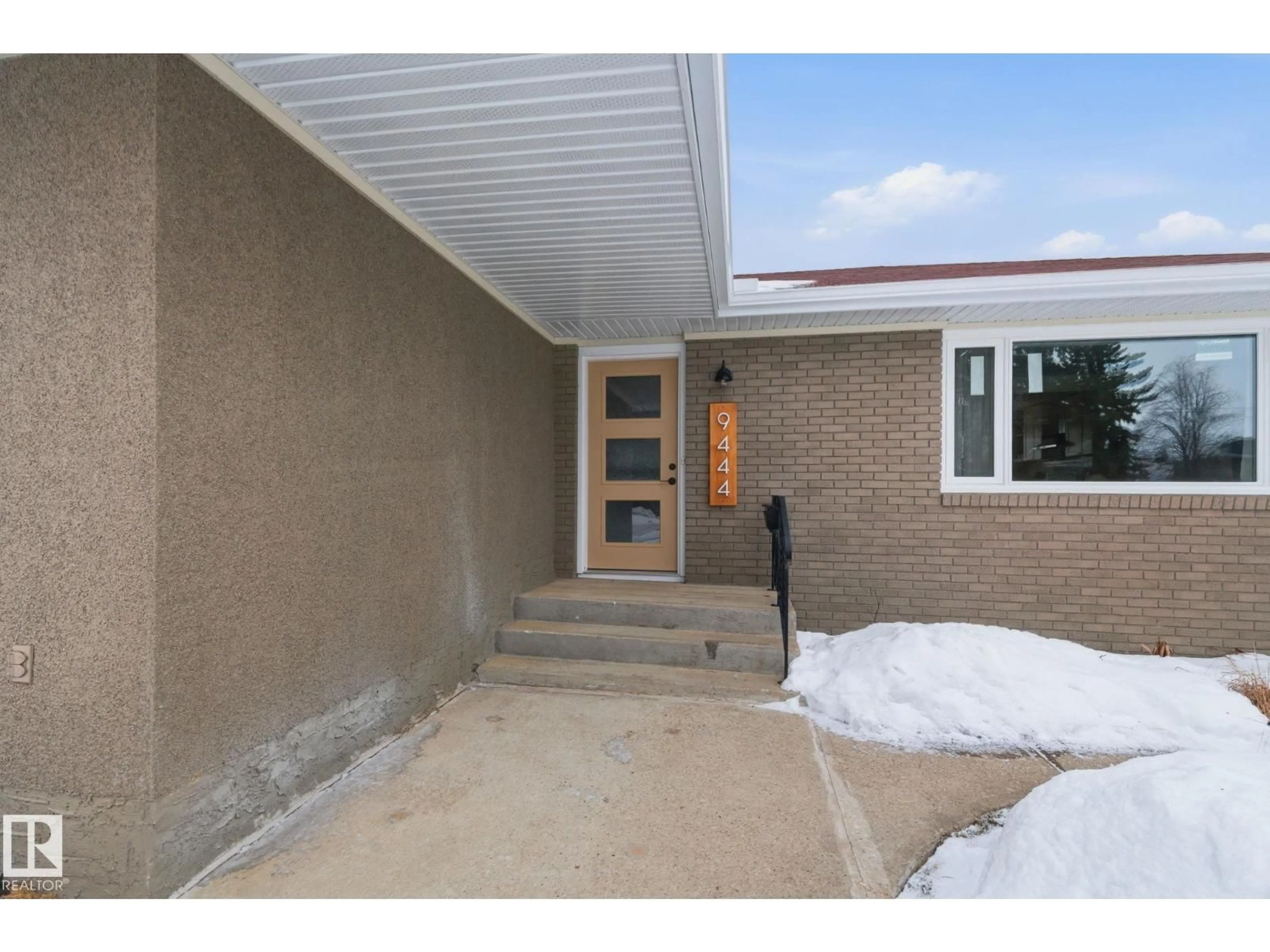 Unknown for 9444 74 ST, Edmonton Alberta T6B2B4