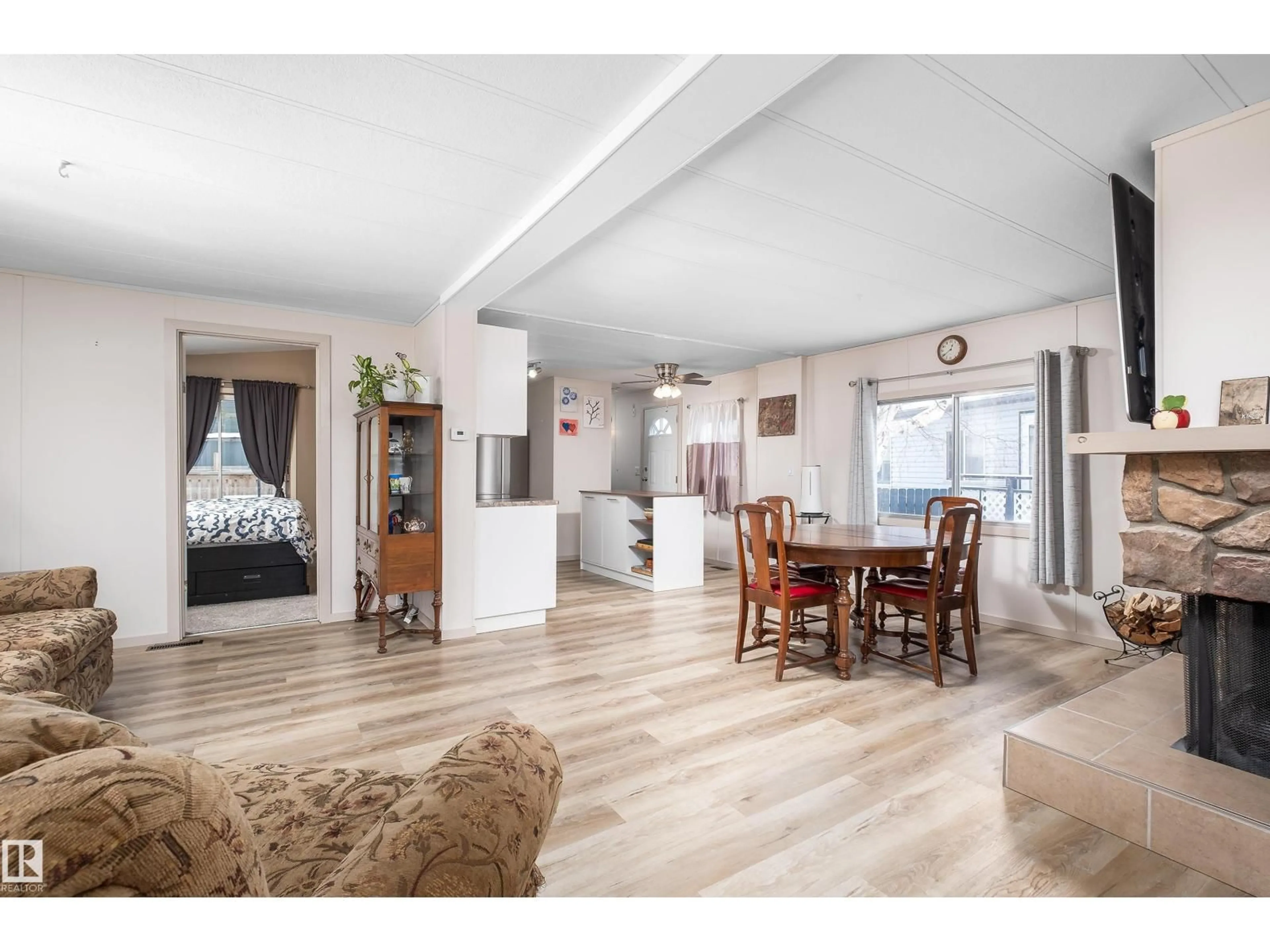 Open concept kitchen, wood/laminate floor for NW - 1706 WEST OAK CL, Edmonton Alberta T5S1T6