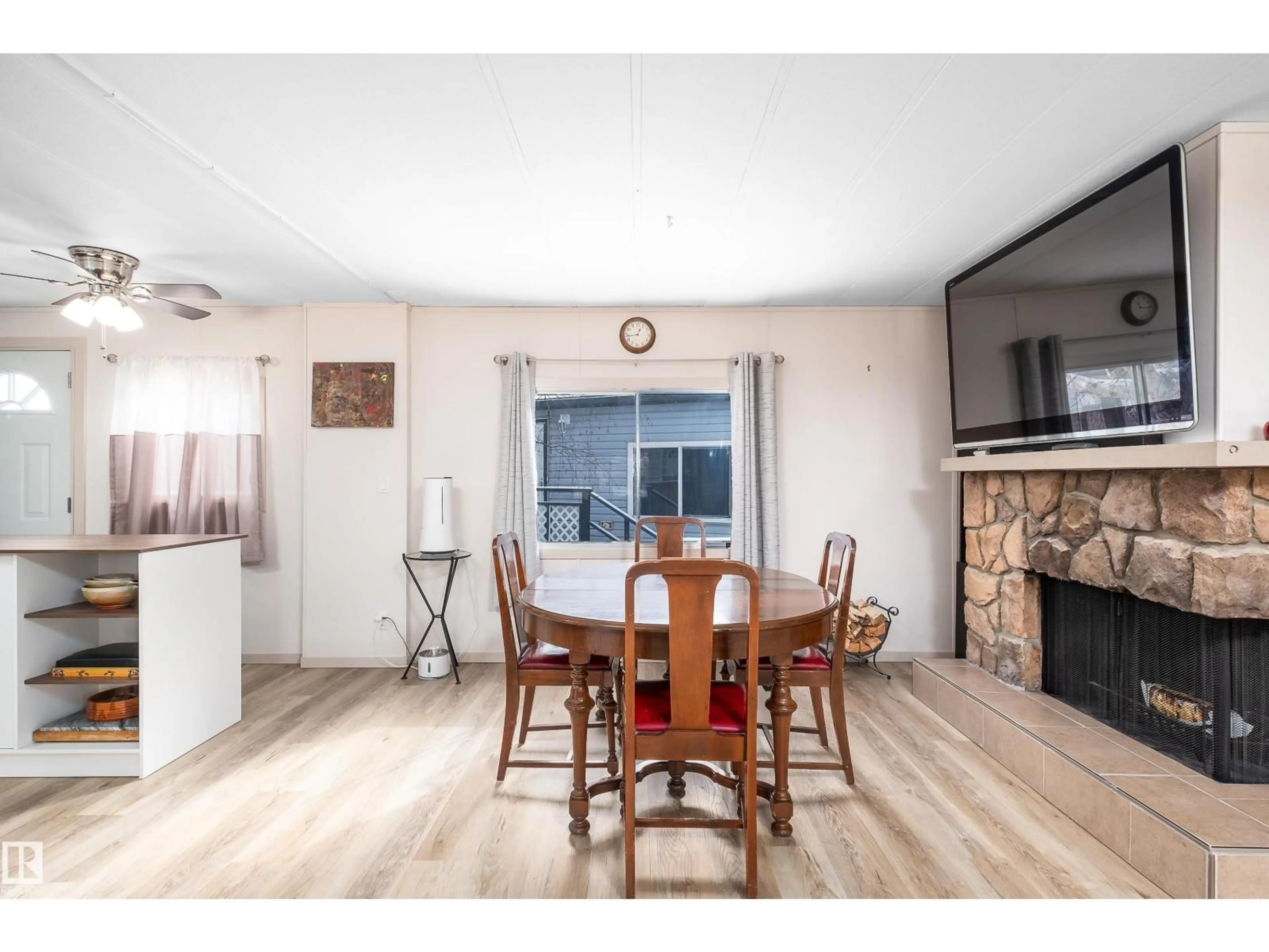 Dining room, wood/laminate floor for NW - 1706 WEST OAK CL, Edmonton Alberta T5S1T6