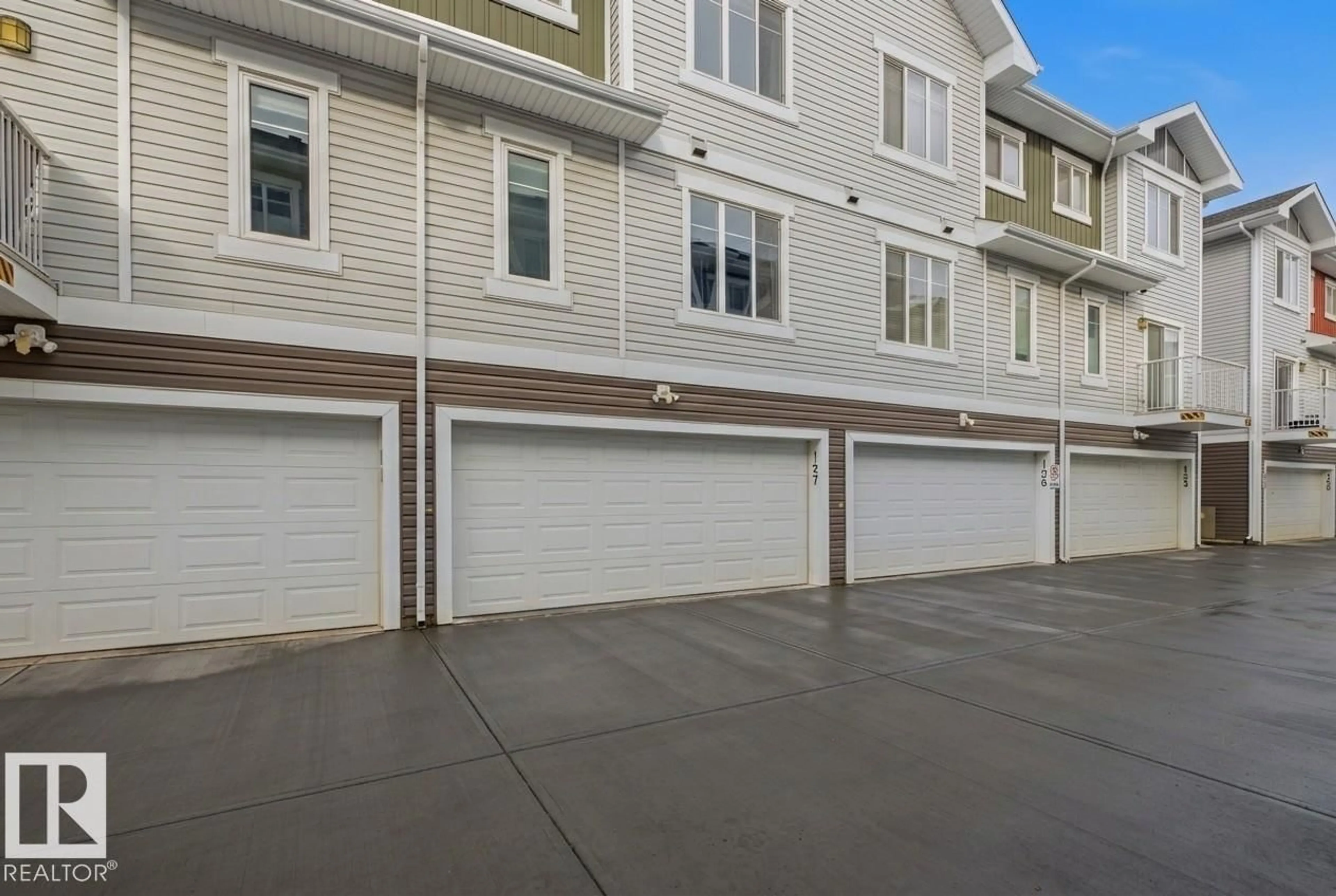 Indoor garage for #127 - 2905 141 ST, Edmonton Alberta T6W3M4