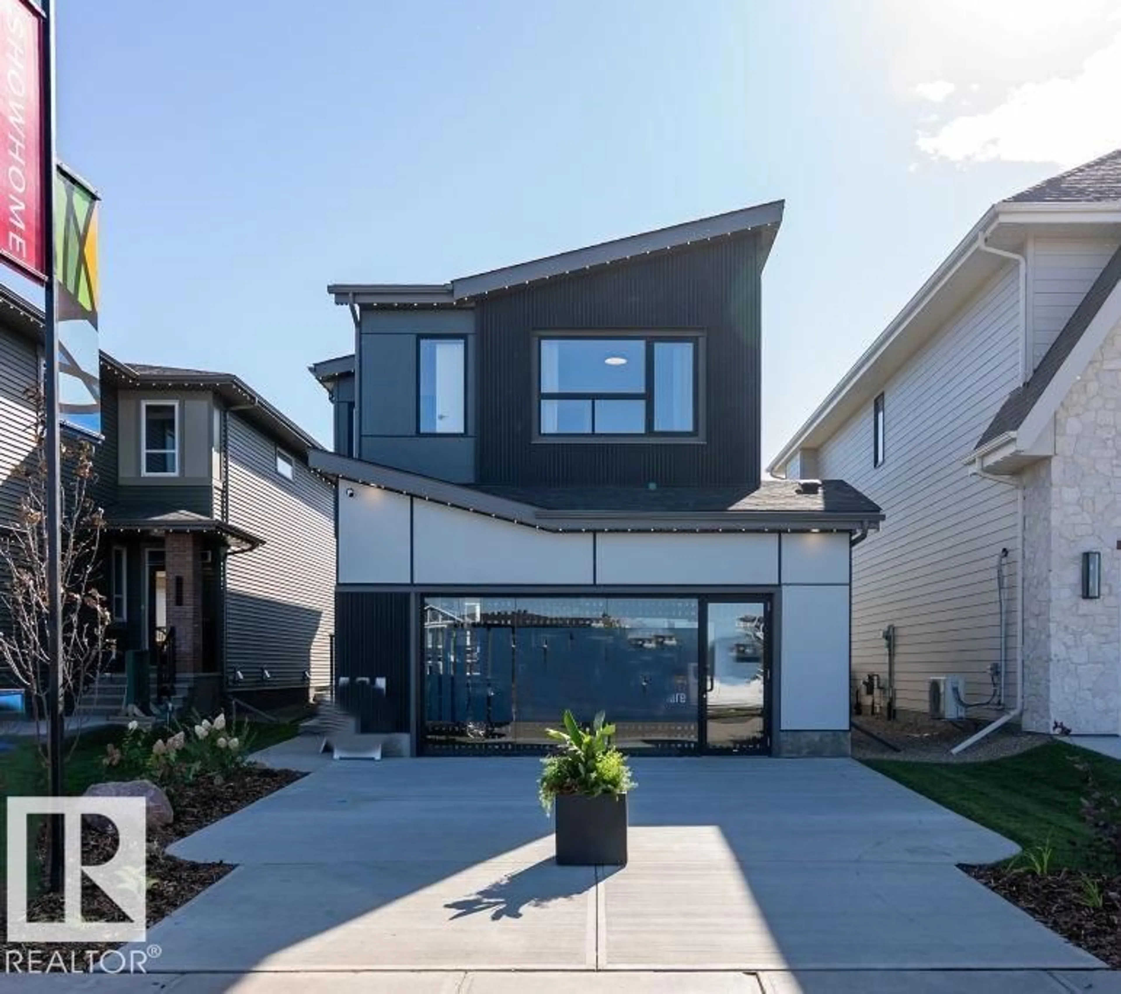 Home with vinyl exterior material, street for 52 RHEA CR, St. Albert Alberta T8N8C8