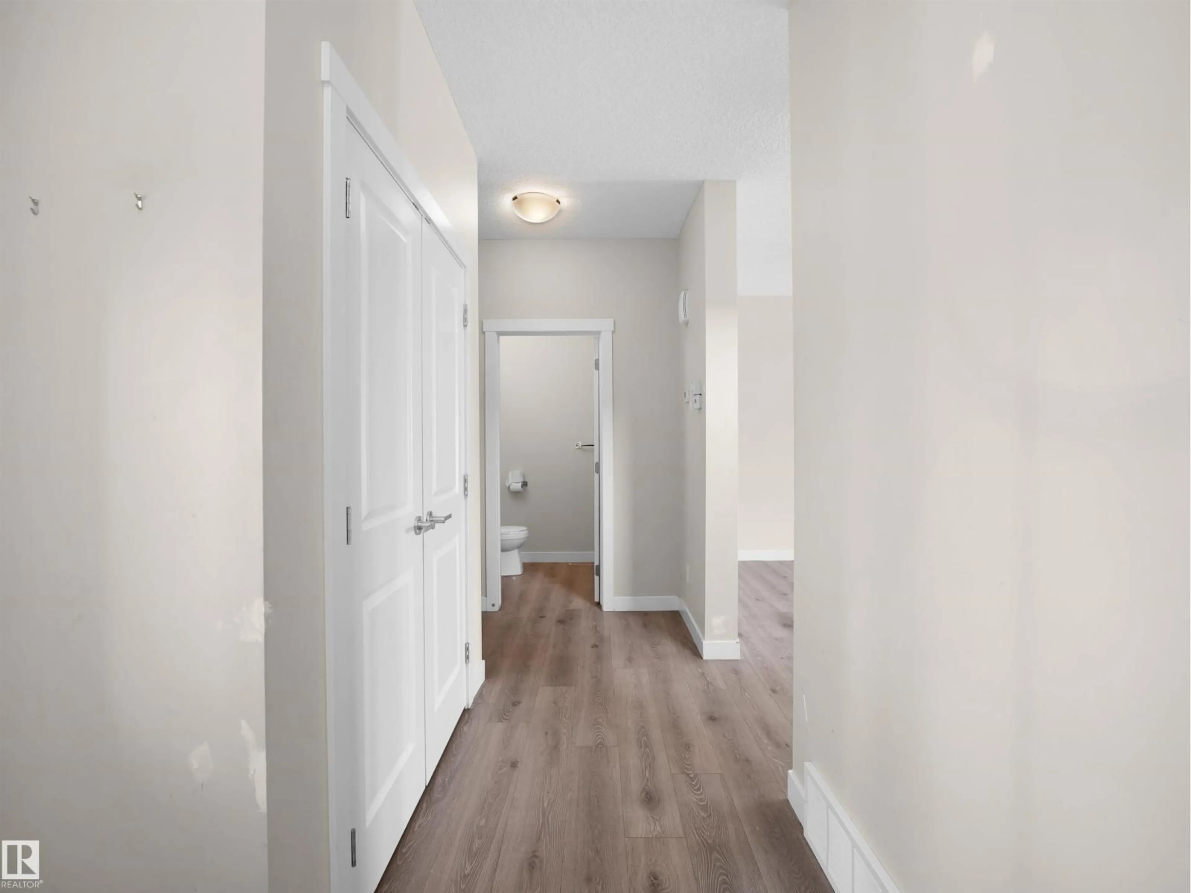 Indoor entryway for 8921 217 ST, Edmonton Alberta T5T7C4
