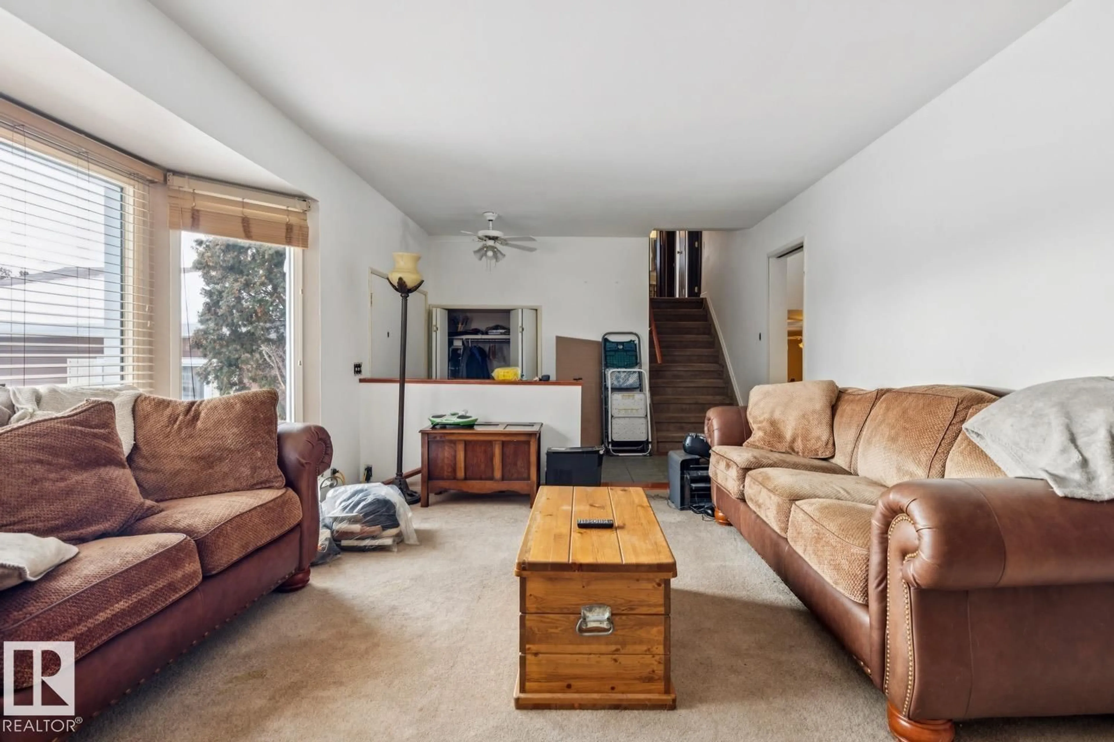 Living room with furniture, unknown for NW - 3828 89 ST, Edmonton Alberta T6K0J6