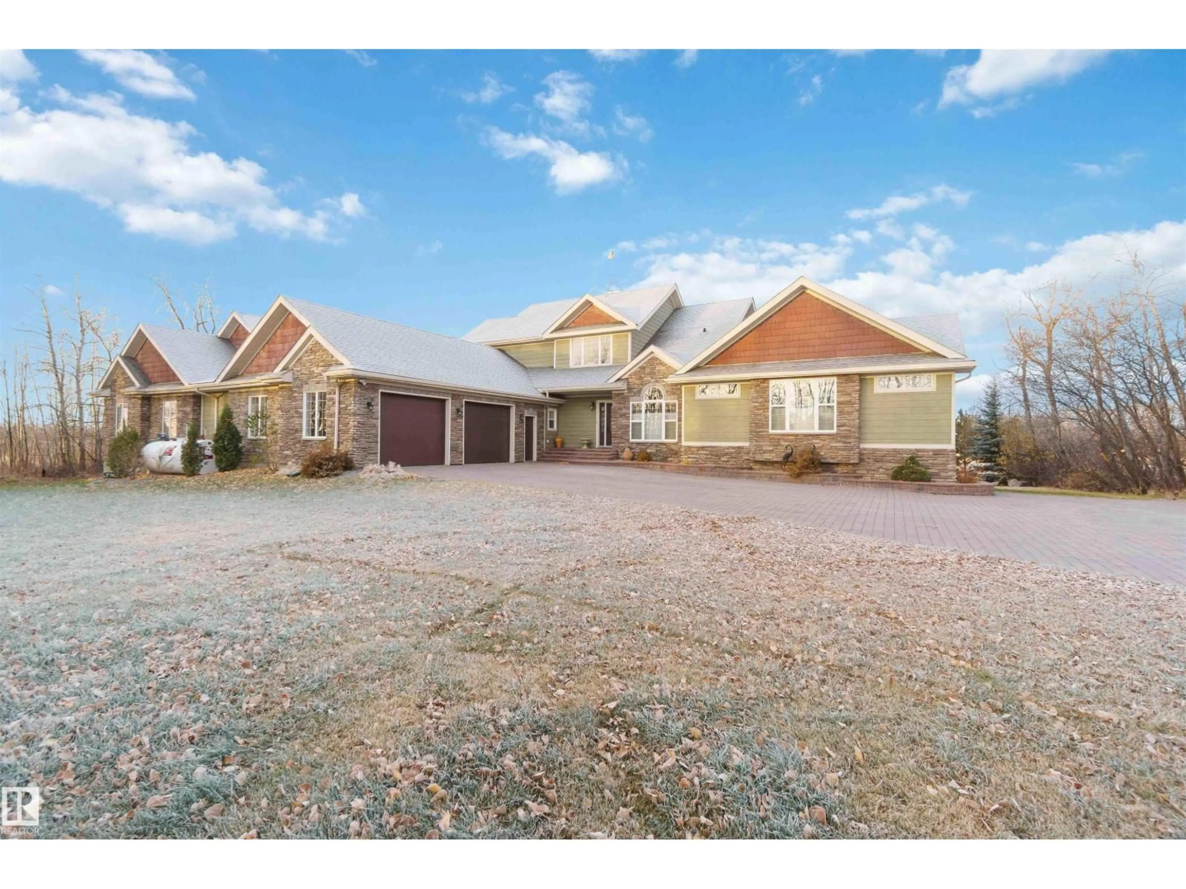 A pic from outside/outdoor area/front of a property/back of a property/a pic from drone, unknown for 50344 RGE RD 243, Rural Leduc County Alberta T4X0N5