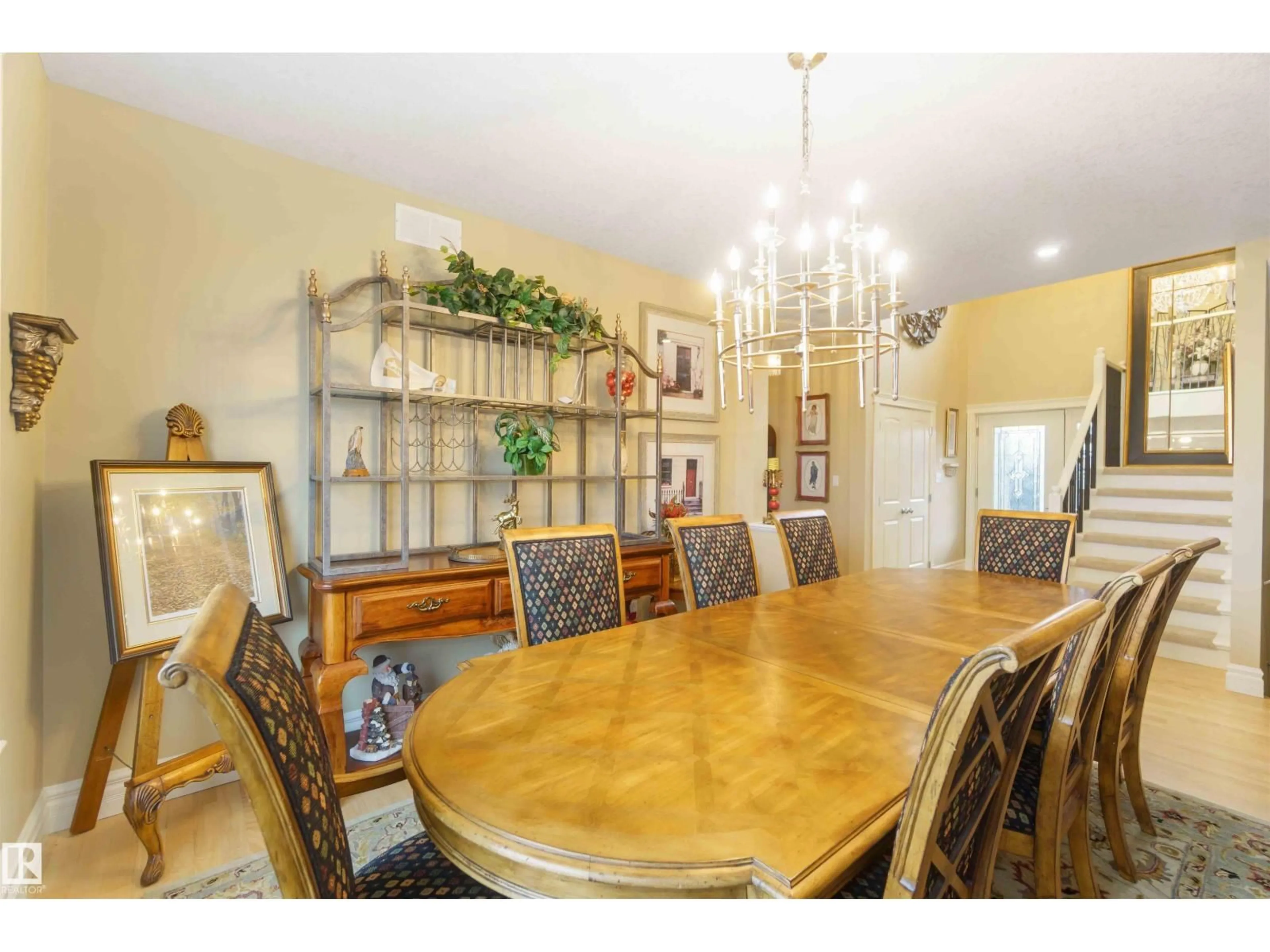 Dining room, wood/laminate floor for 50344 RGE RD 243, Rural Leduc County Alberta T4X0N5