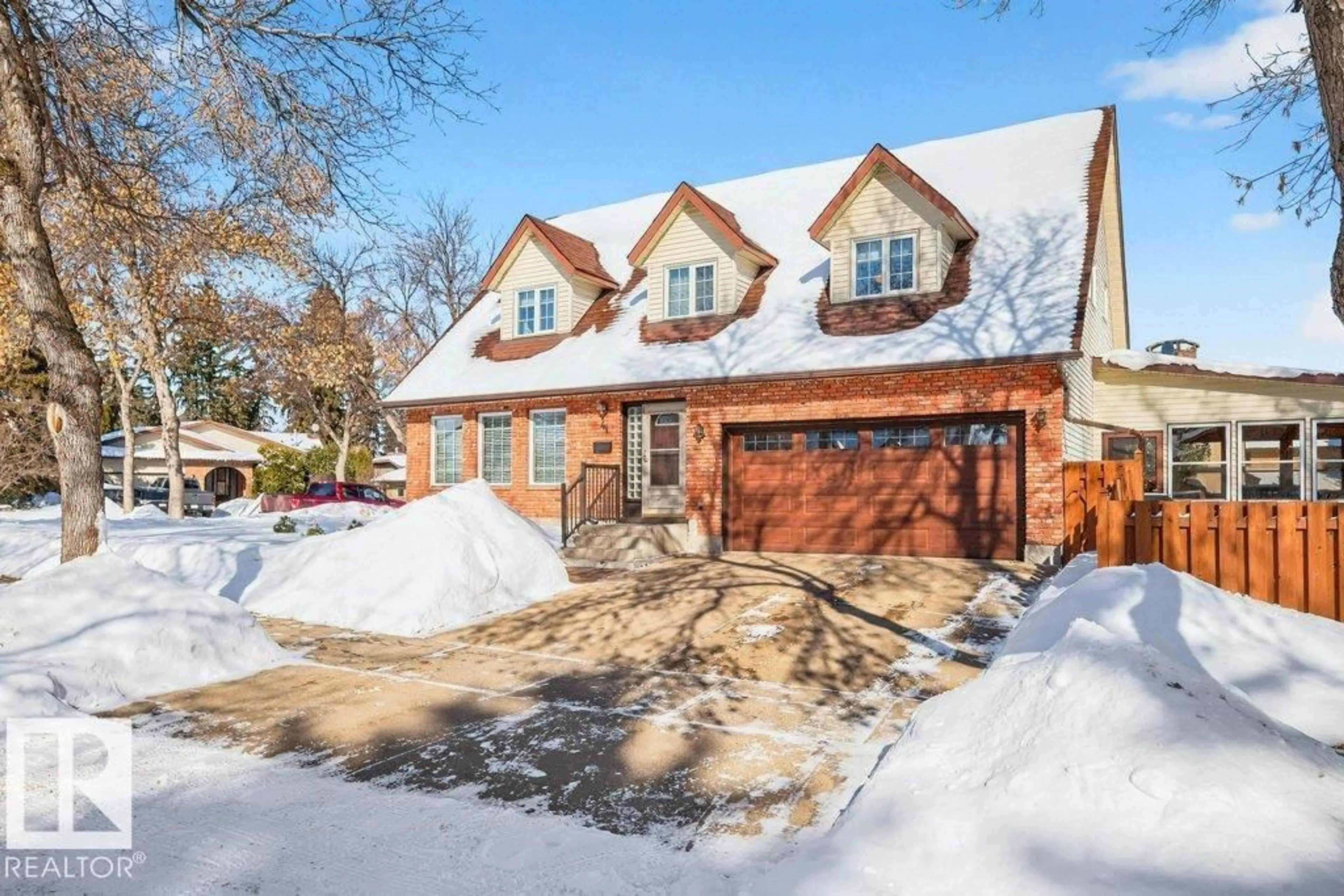 Home with brick exterior material, street for 41 PINERIDGE CR, St. Albert Alberta T8N4P6