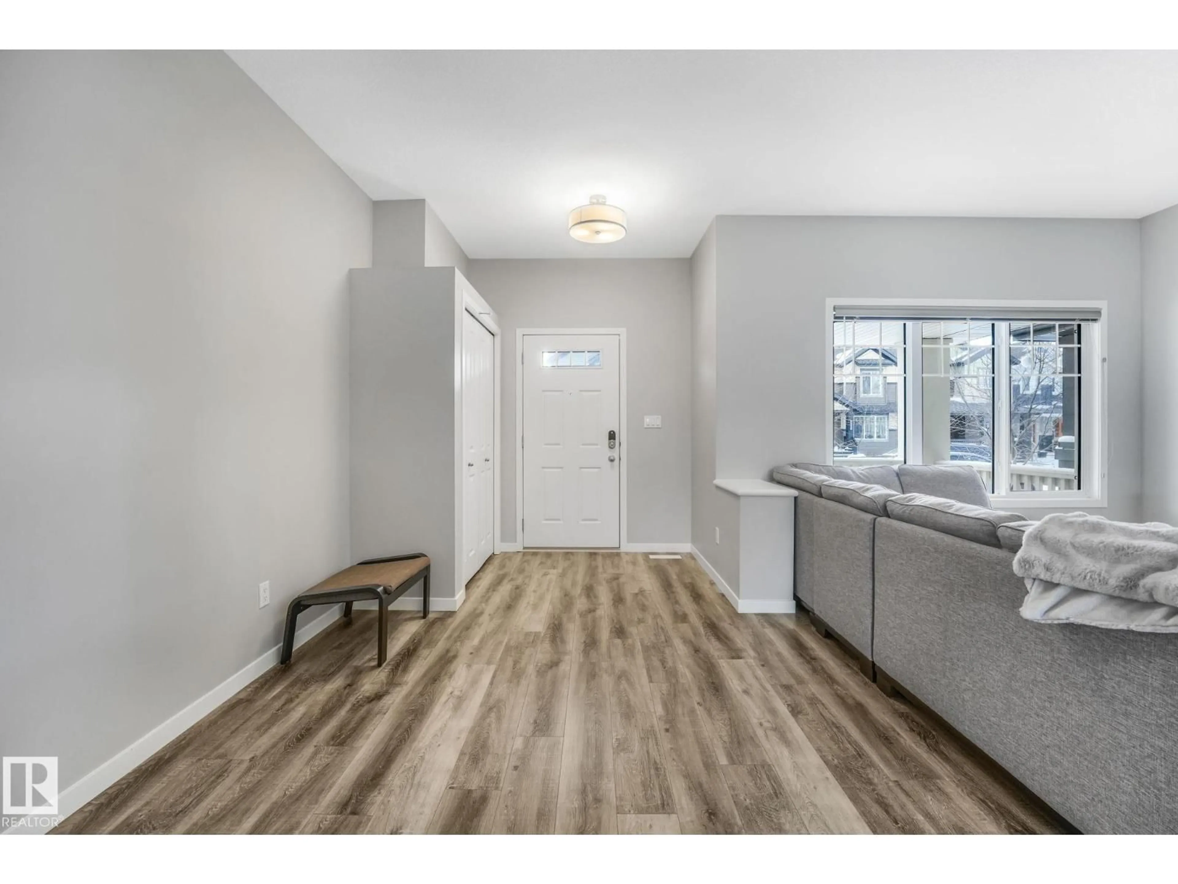 Indoor entryway for 2652 CHOKECHERRY LN, Edmonton Alberta T6X2J8