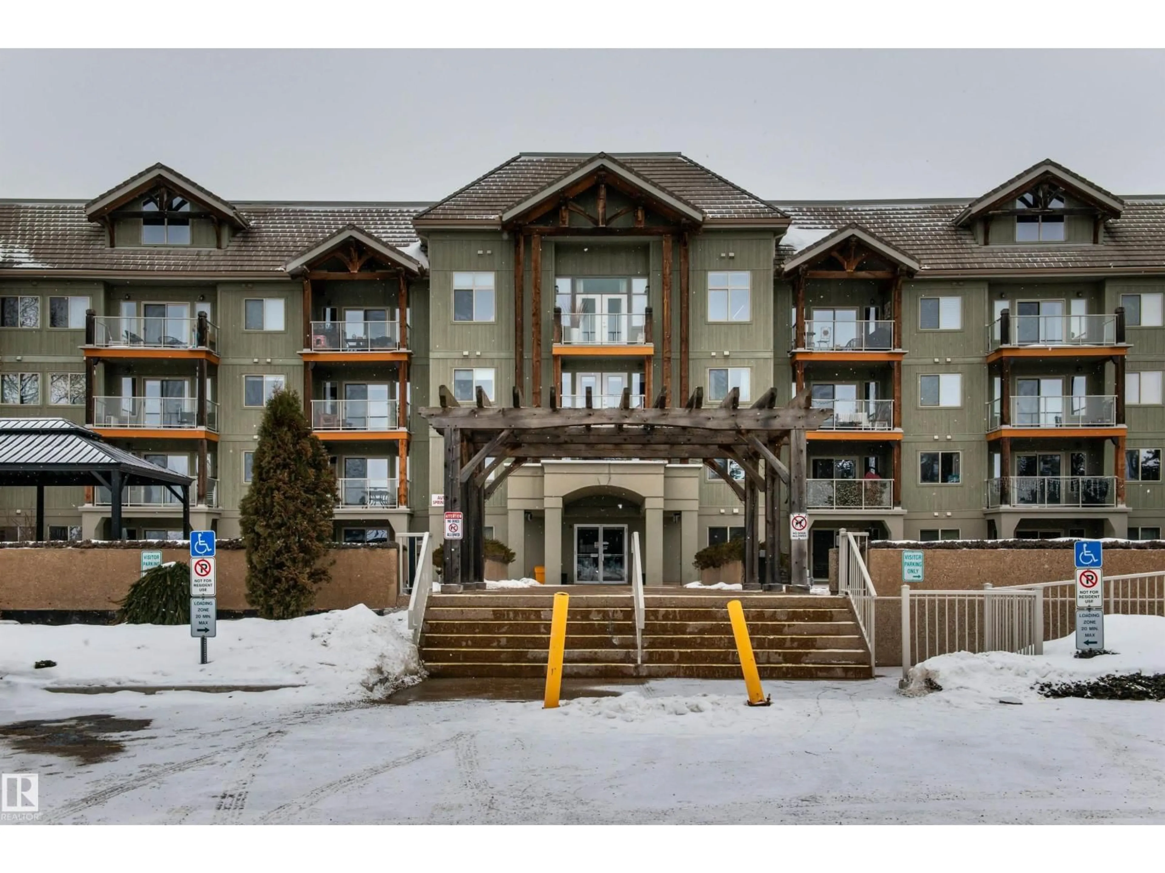 Indoor foyer for 278 - 237 SUDER GREENS DR, Edmonton Alberta T5T6V6