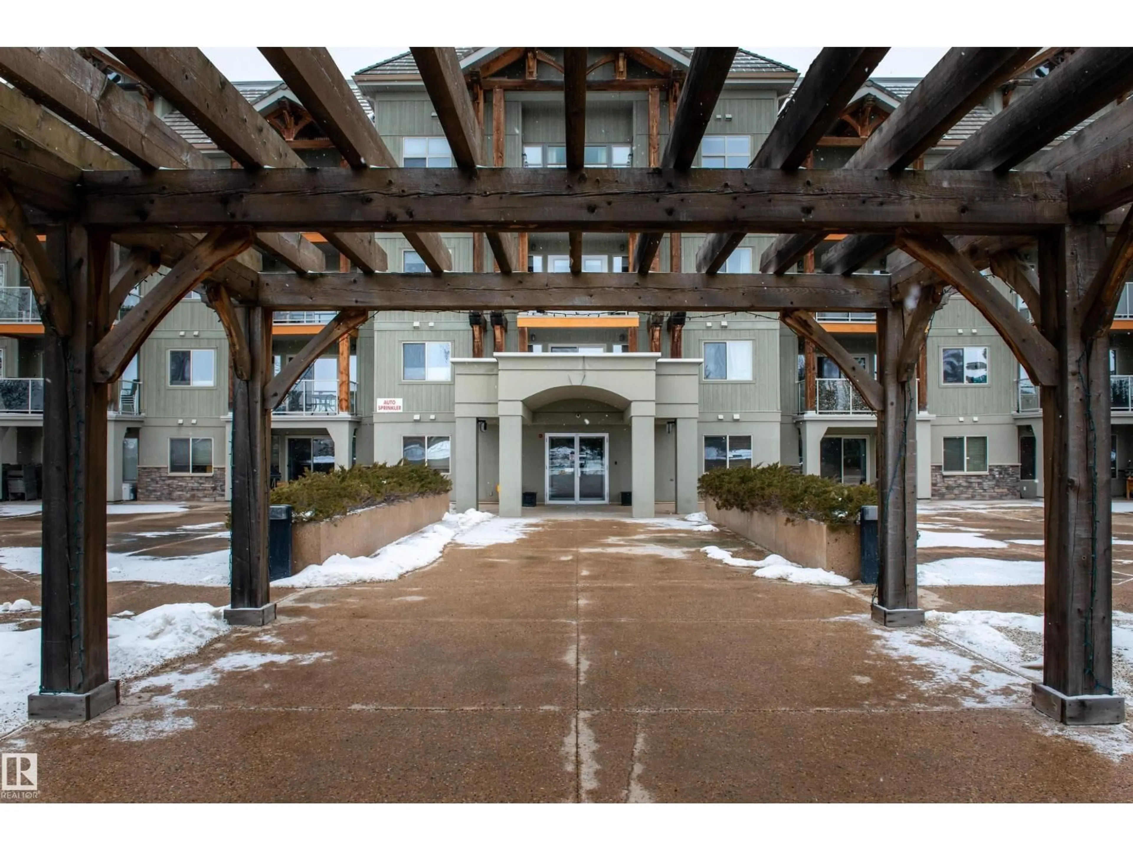 Indoor foyer for 278 - 237 SUDER GREENS DR, Edmonton Alberta T5T6V6