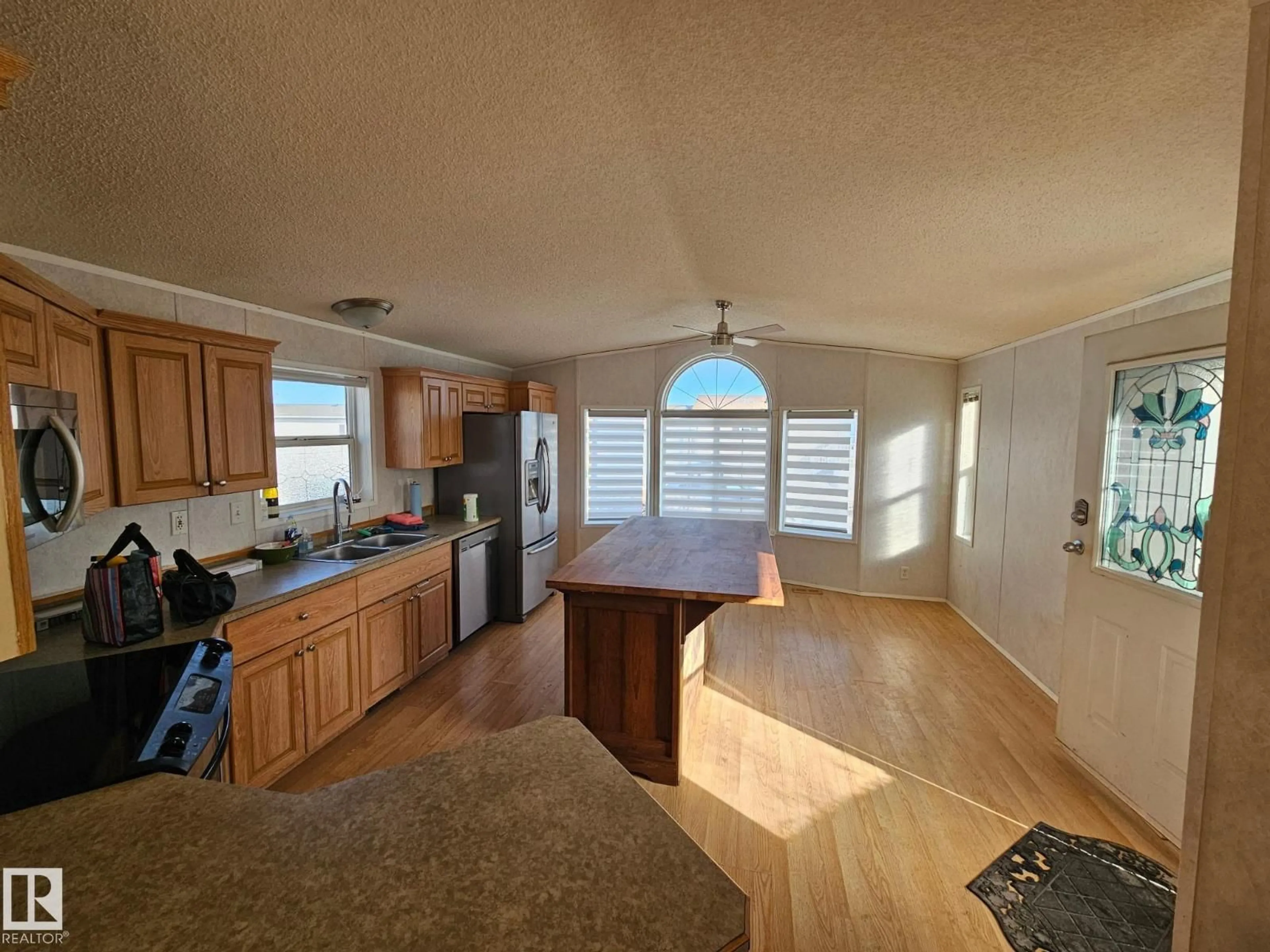 Open concept kitchen, unknown for 106 OAKWOOD RD, Edmonton Alberta T6P0A2