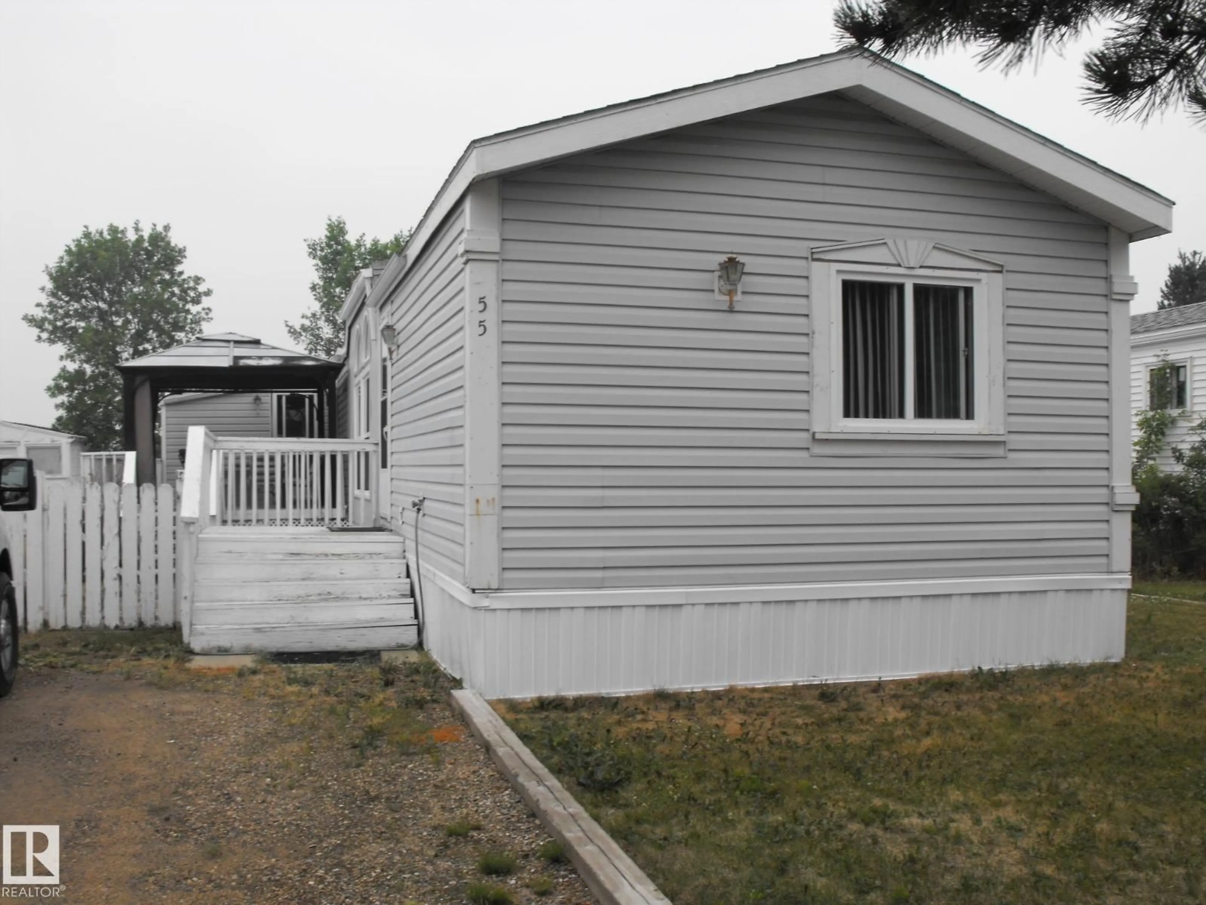 Home with vinyl exterior material, street for 5506 55 AV, St. Paul Town Alberta T0A3A1