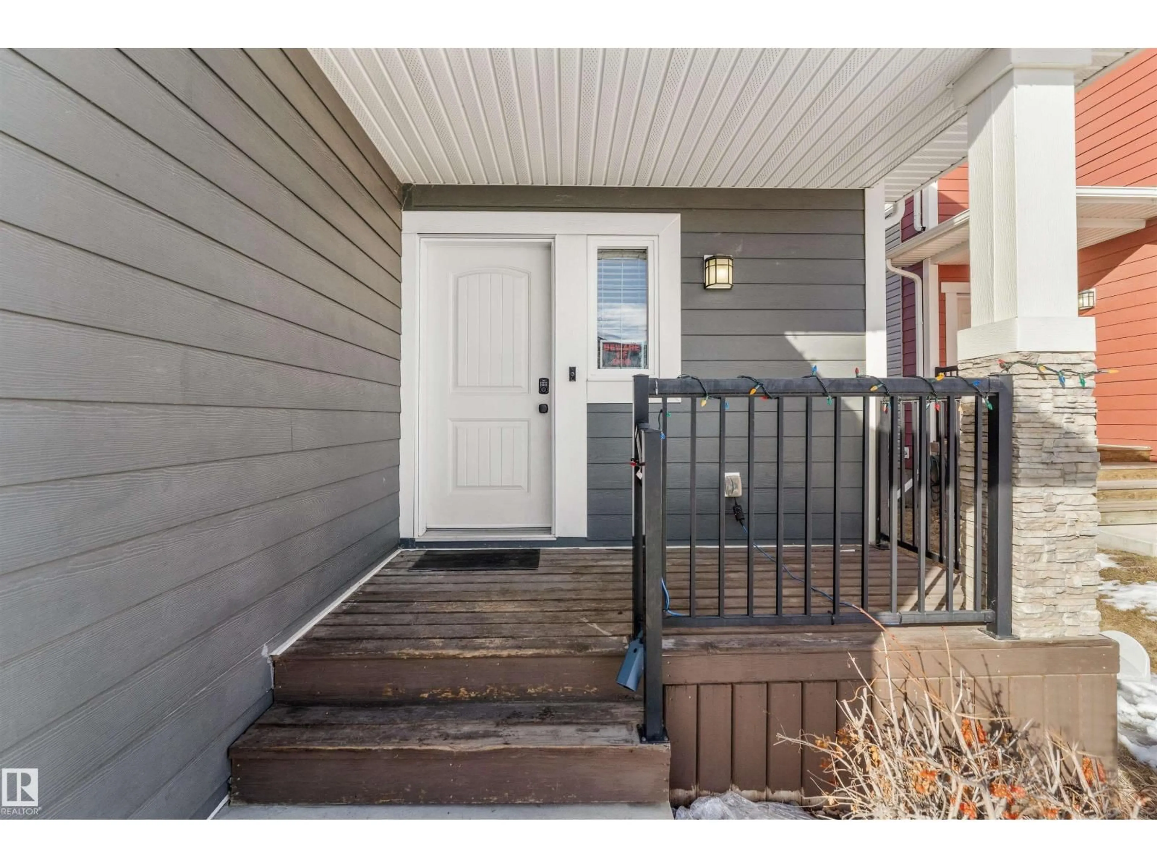 Indoor entryway for 64 HAZELWOOD LN, Spruce Grove Alberta T7X0R7